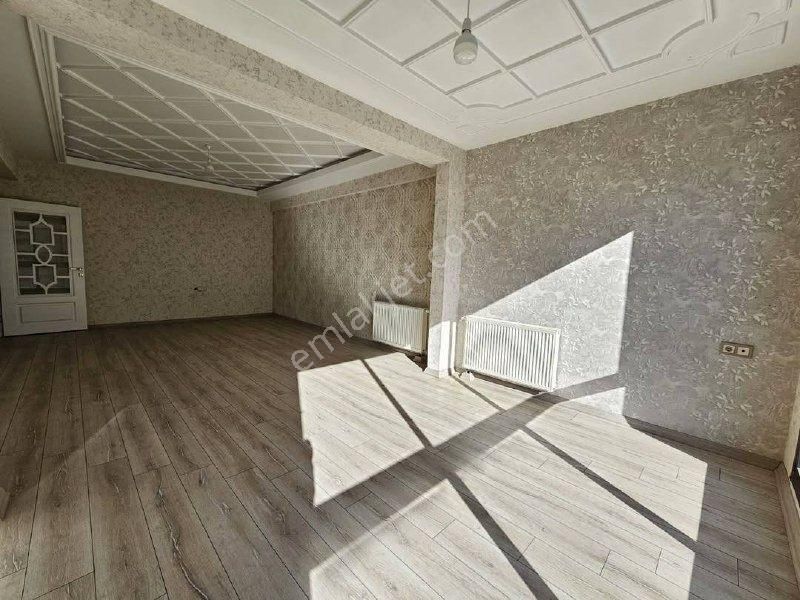 Bağcılar'da Sahibinden Kiralık 2+1 Daire Sahibi İletişim: 𝑂𝟧3𝟕' - 244' - 𝑂4𝟧1' ✅ - Görsel 6