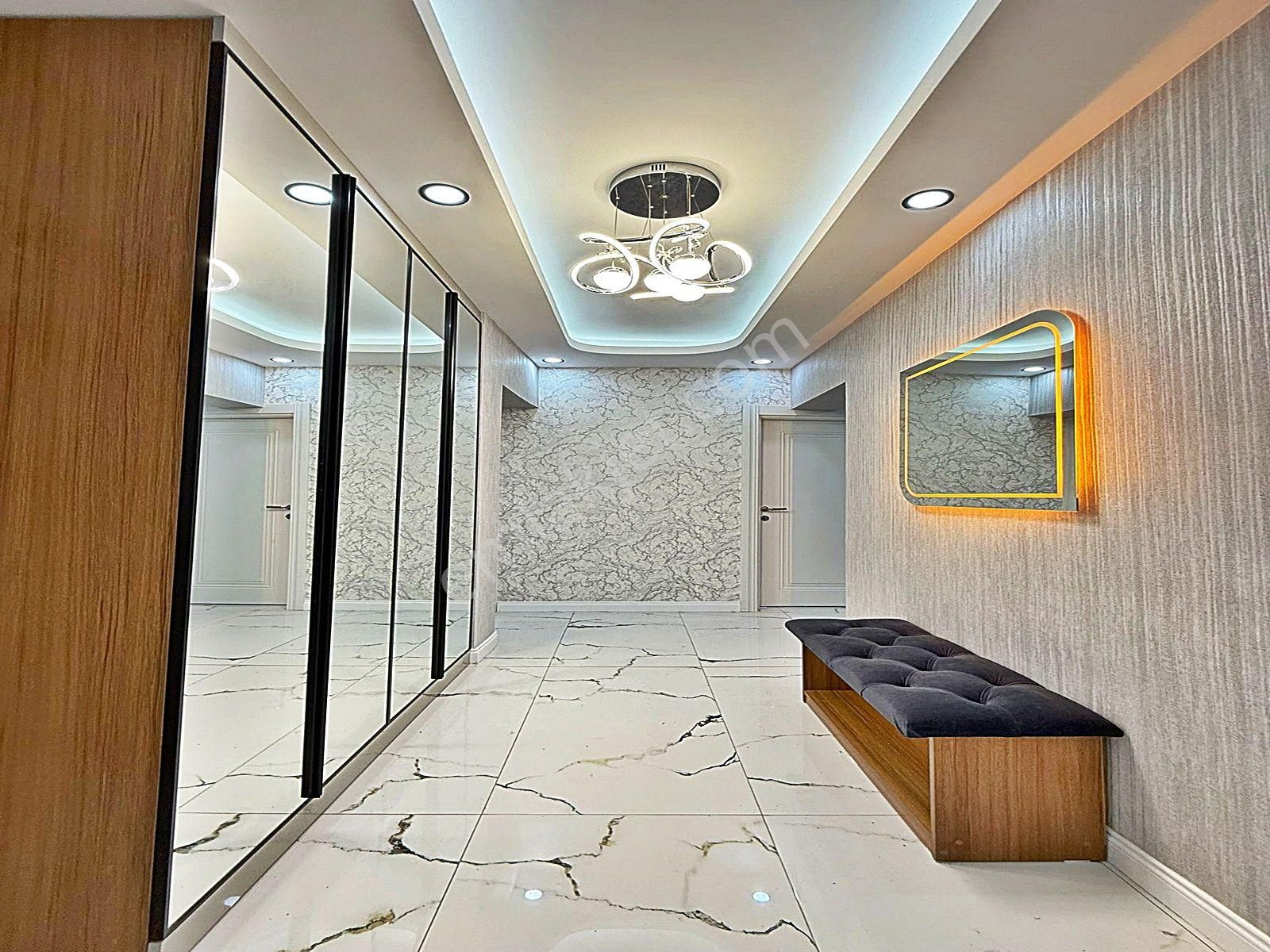 Beylikdüzü Barış Mahallesi'de Site İçinde 2+1 Ultra Lüks Daire - Görsel 16