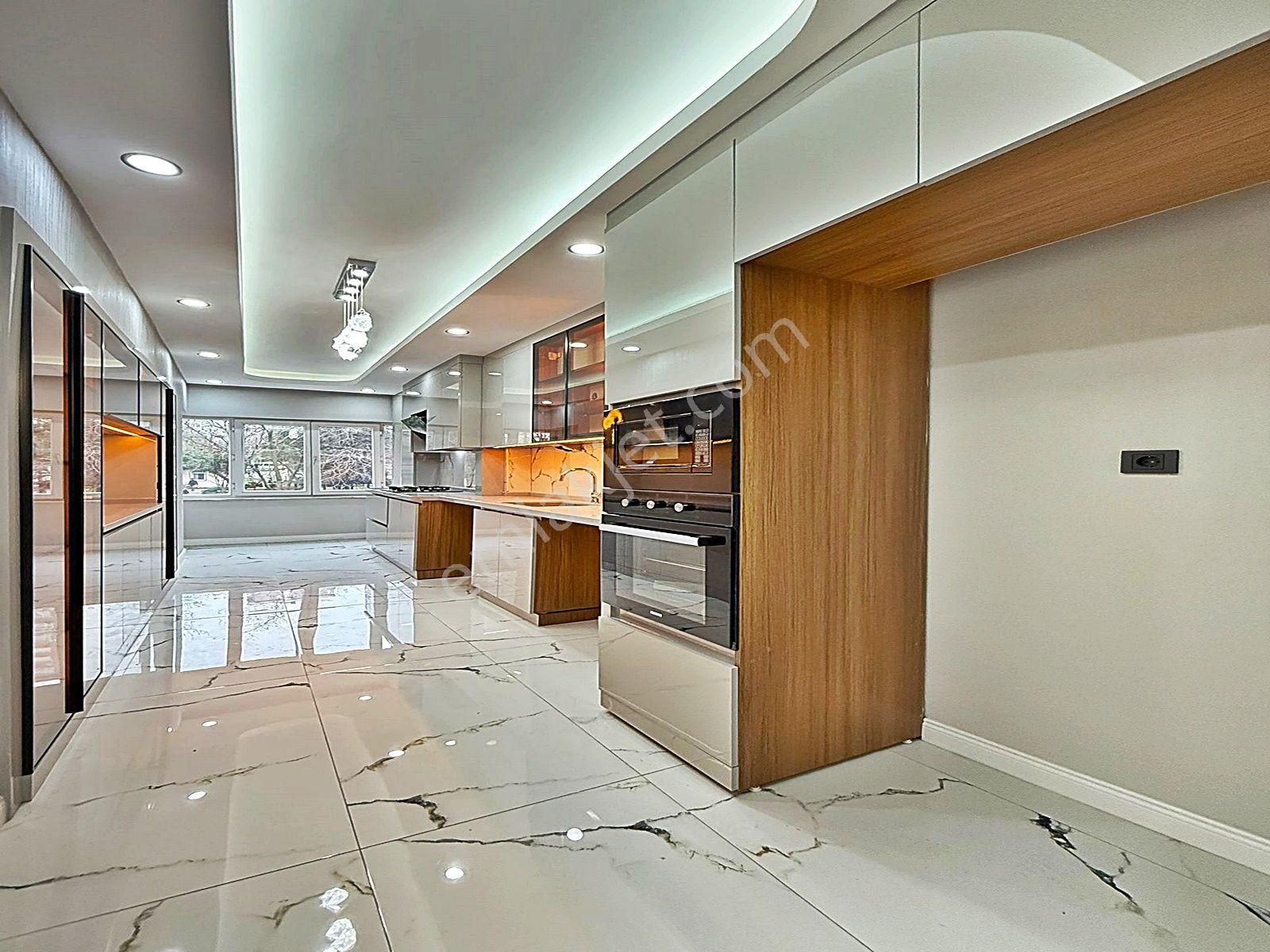 Beylikdüzü Barış Mahallesi'de Site İçinde 2+1 Ultra Lüks Daire - Görsel 3