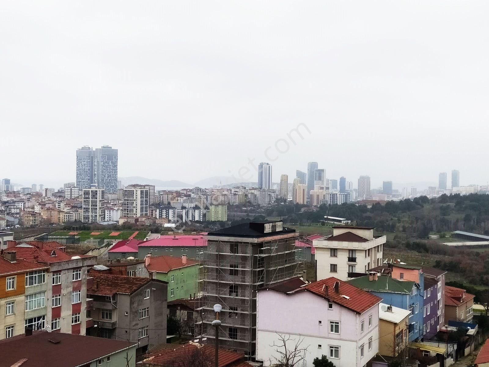 Mertcan Dan Uğurmumcu Mah Manzaralı 1+1 Çatı Katı Fırsat Kiralık - Görsel 15