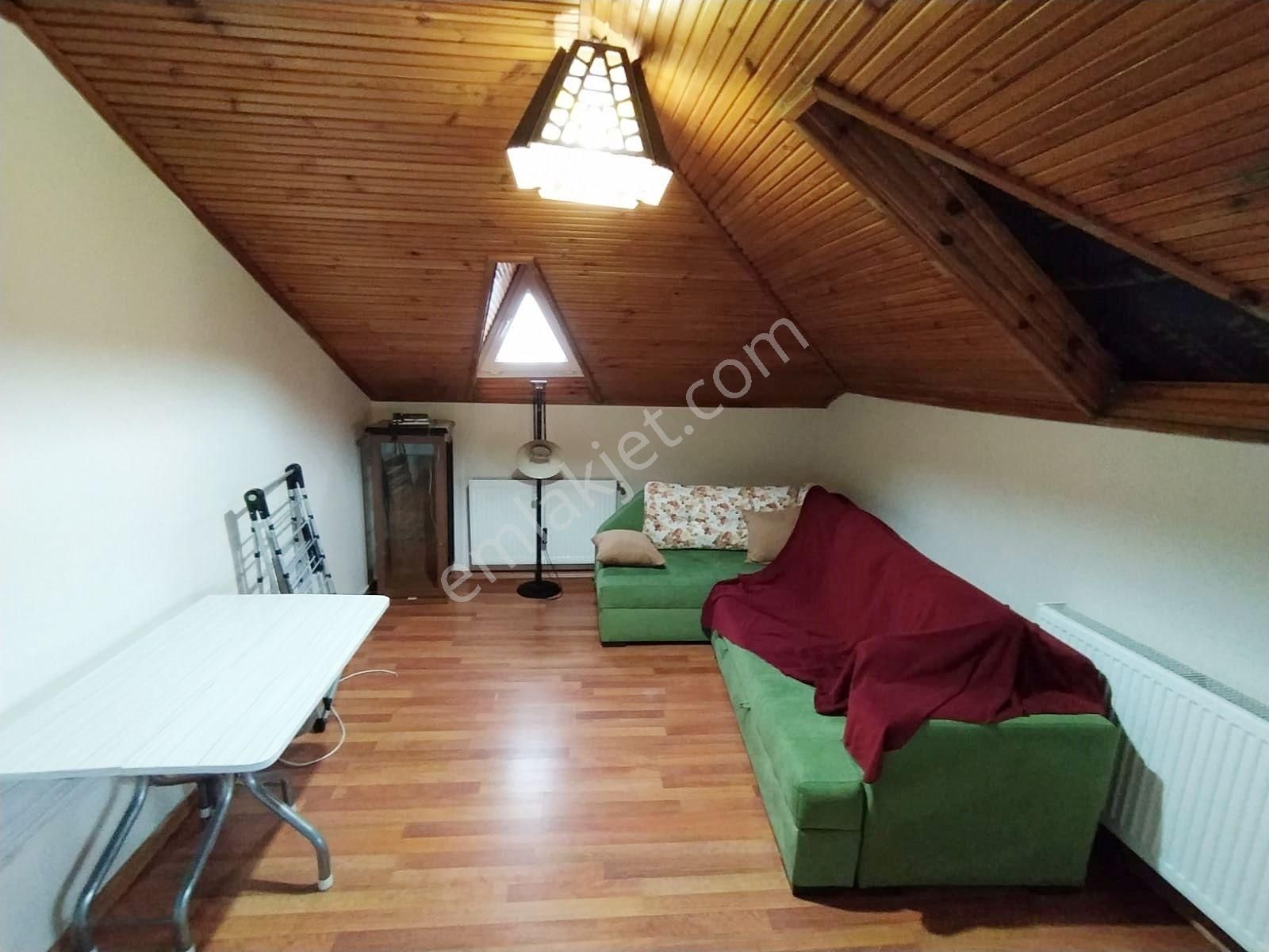 Mertcan Dan Uğurmumcu Mah Manzaralı 1+1 Çatı Katı Fırsat Kiralık - Görsel 3