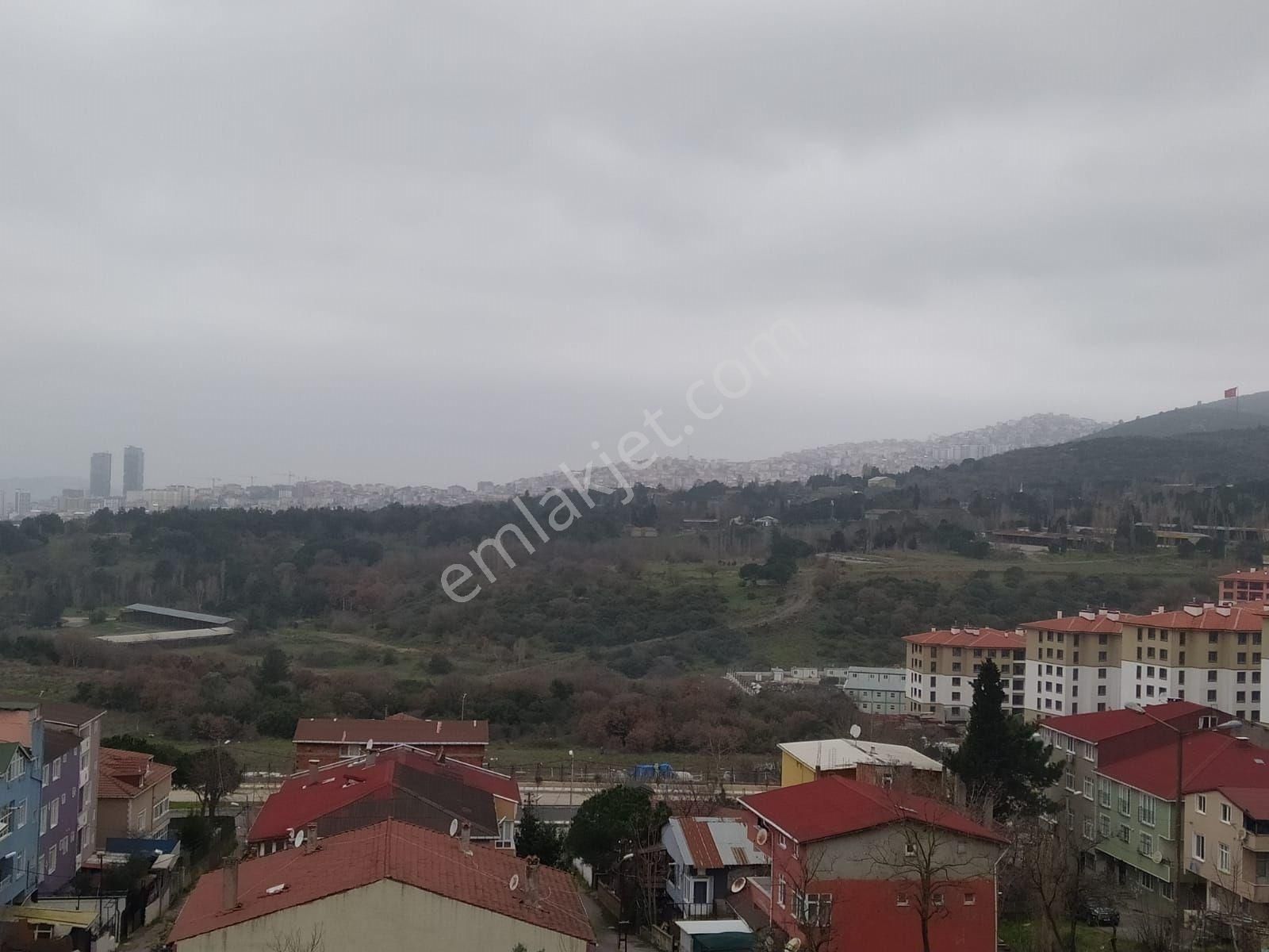 Mertcan Dan Uğurmumcu Mah Manzaralı 1+1 Çatı Katı Fırsat Kiralık - Görsel 16