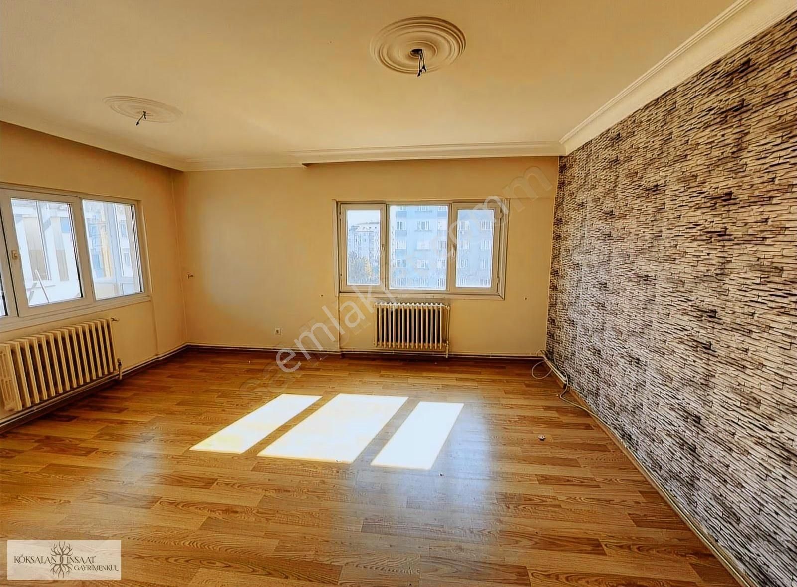 Köksalandan İçerenköy'de Site Özellikli Binada Ön Köşe 6. Kat - Görsel 9