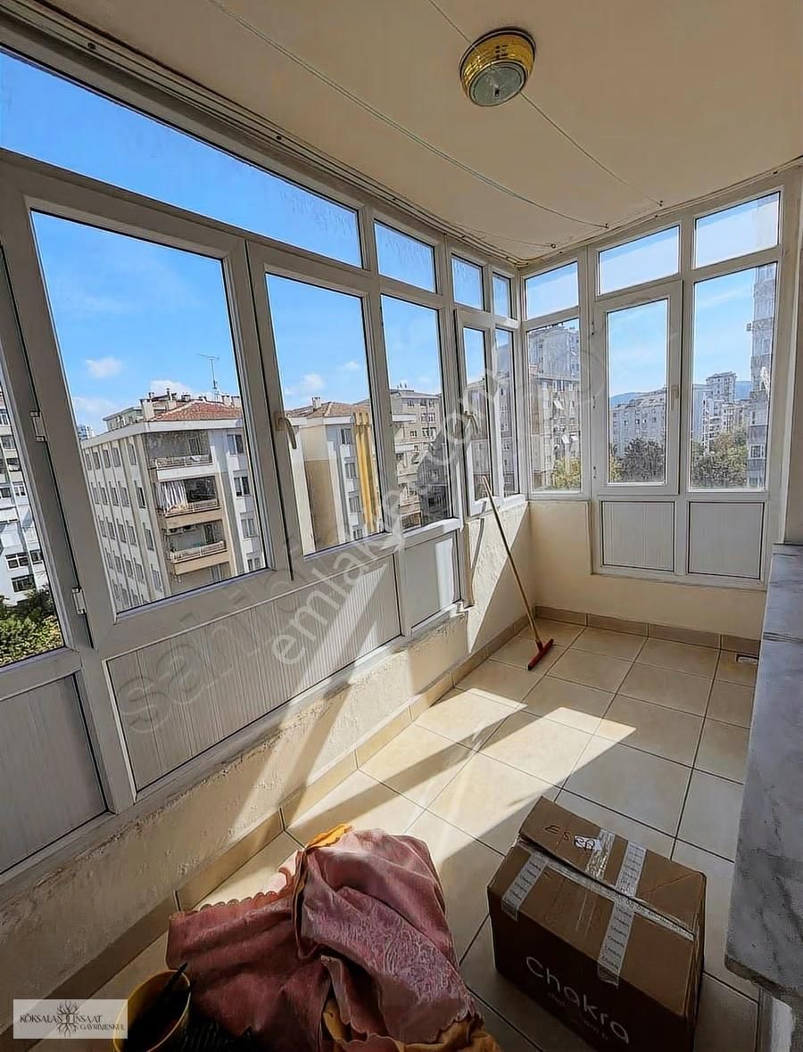 Köksalandan İçerenköy'de Site Özellikli Binada Ön Köşe 6. Kat - Görsel 2