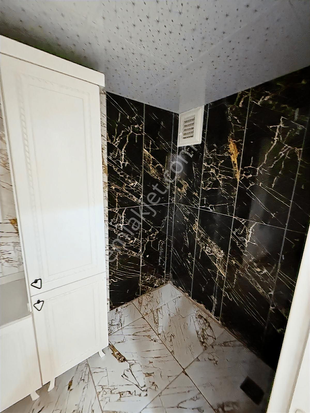 !.ayalp Gayrimenkulden Bölgenin En Lüks Emsalsiz 4,5+1 Dairesi.! - Görsel 12