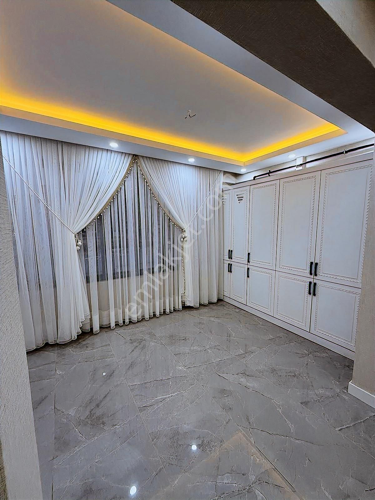 !.ayalp Gayrimenkulden Bölgenin En Lüks Emsalsiz 4,5+1 Dairesi.! - Görsel 24