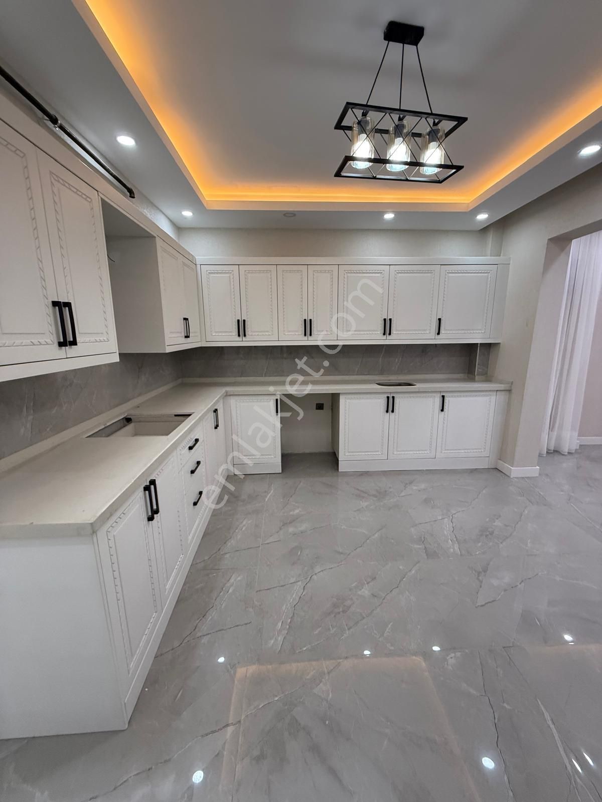 !.ayalp Gayrimenkulden Bölgenin En Lüks Emsalsiz 4,5+1 Dairesi.! - Görsel 7