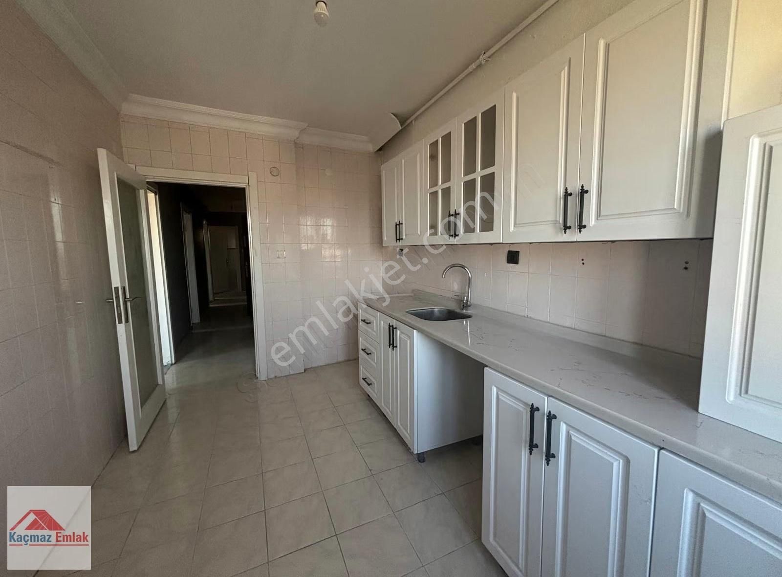 Topselvi' Asansörlü Oldukça Geniş Kullanışlı Kiralık3+1 Dairemiz - Görsel 2