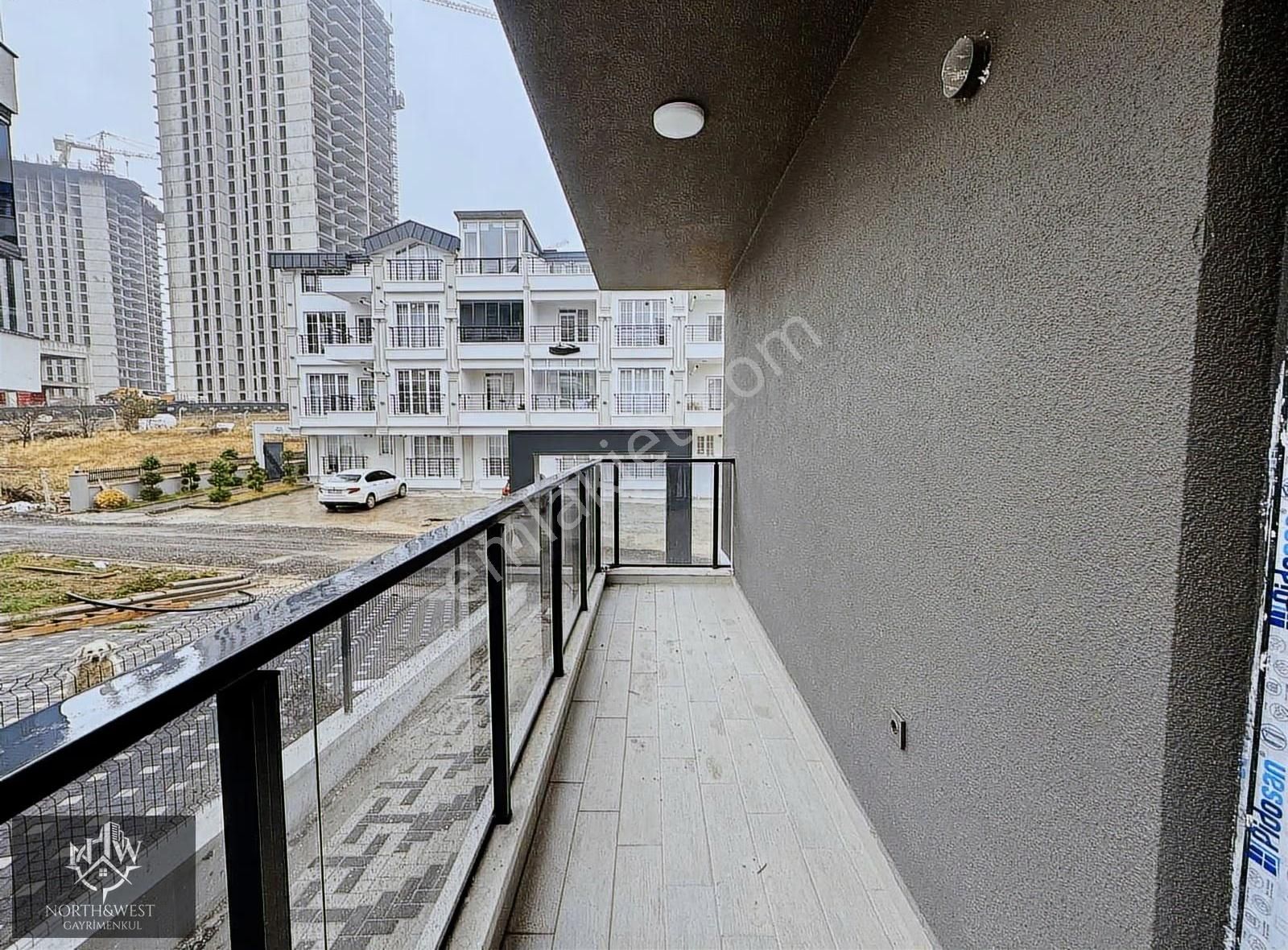 North West'ten İncek'te Oturuma Hazır Kiralık 1+1 Daire - Görsel 34