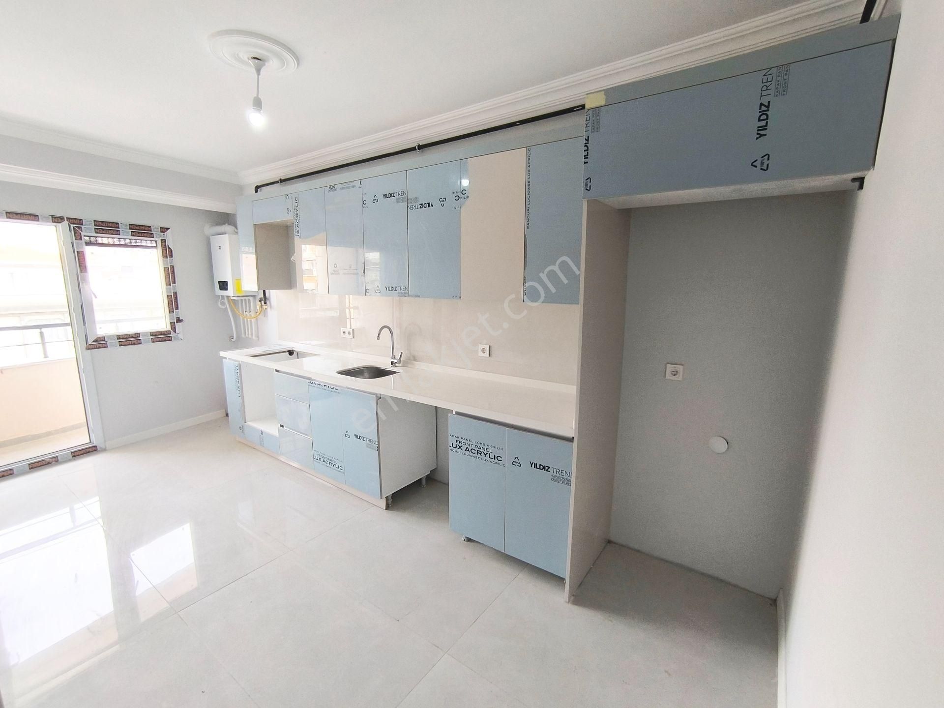 E5 Metro Yakını 3+1 6,kat Otoparklı Ultralüxs Daire - Görsel 3