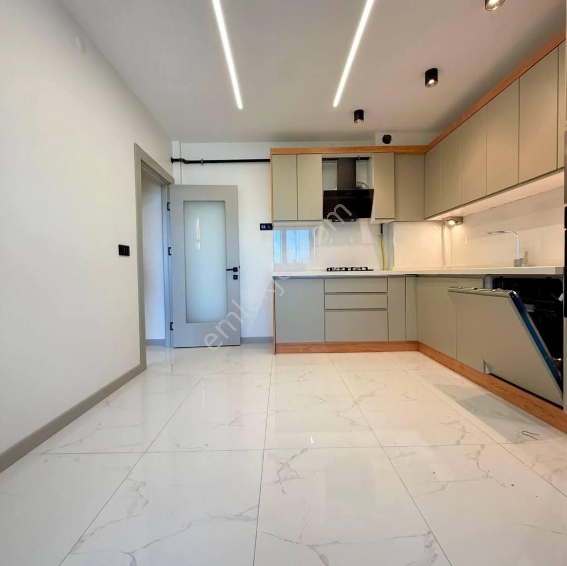 Beylikdüzü'nde Sahibinden Kiralık 2+1 Daire Sahibi İletişim: 𝑂𝟧3𝟕' - 244' - 𝑂4𝟧1' ☑️ - Görsel 4