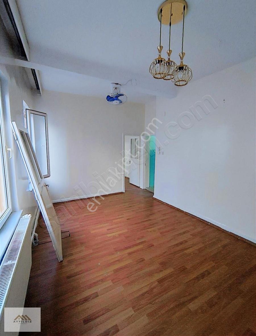 Ayyıldız Emlaktan 50 M2 Dubleks Teraslı İki Katlı Çift Cepheli - Görsel 16