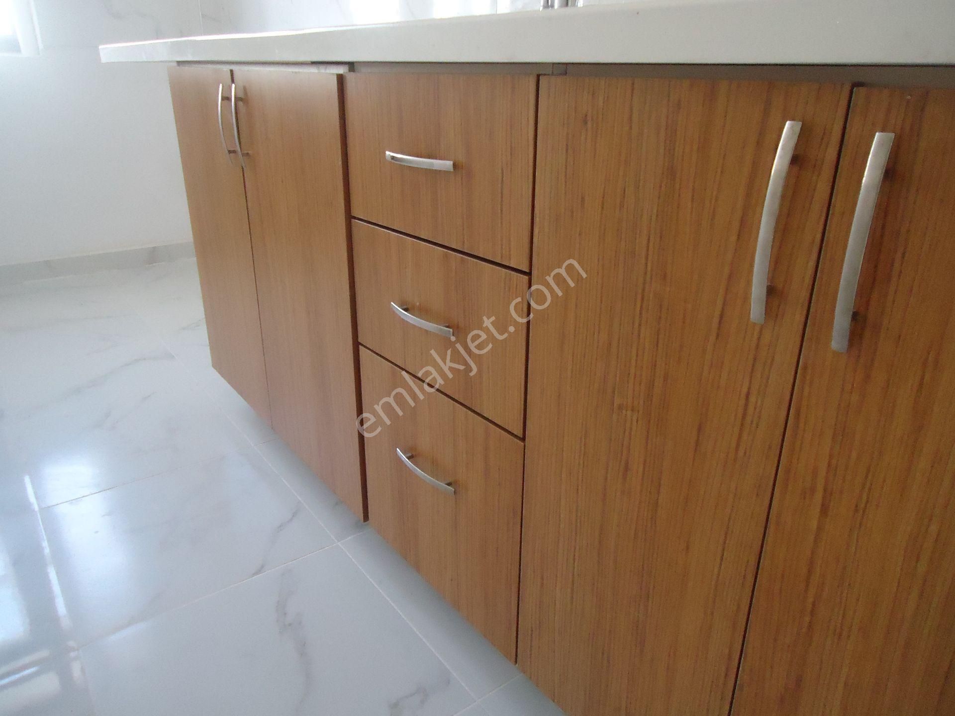 Aydınlıkevlerde 3+1 İçi Yapılı Kiralık Daire Gizem Emlaktan - Görsel 26