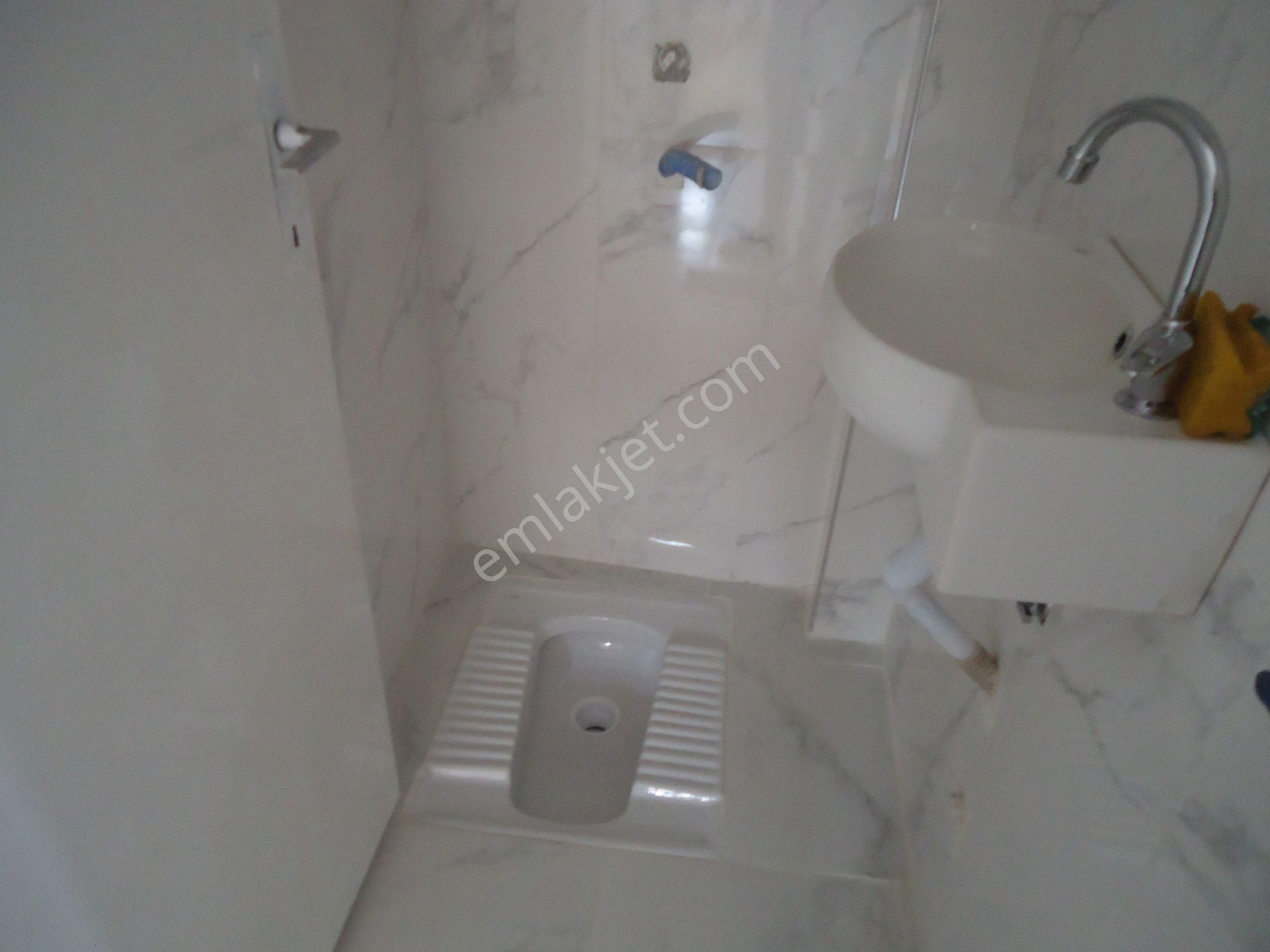 Aydınlıkevlerde 3+1 İçi Yapılı Kiralık Daire Gizem Emlaktan - Görsel 16