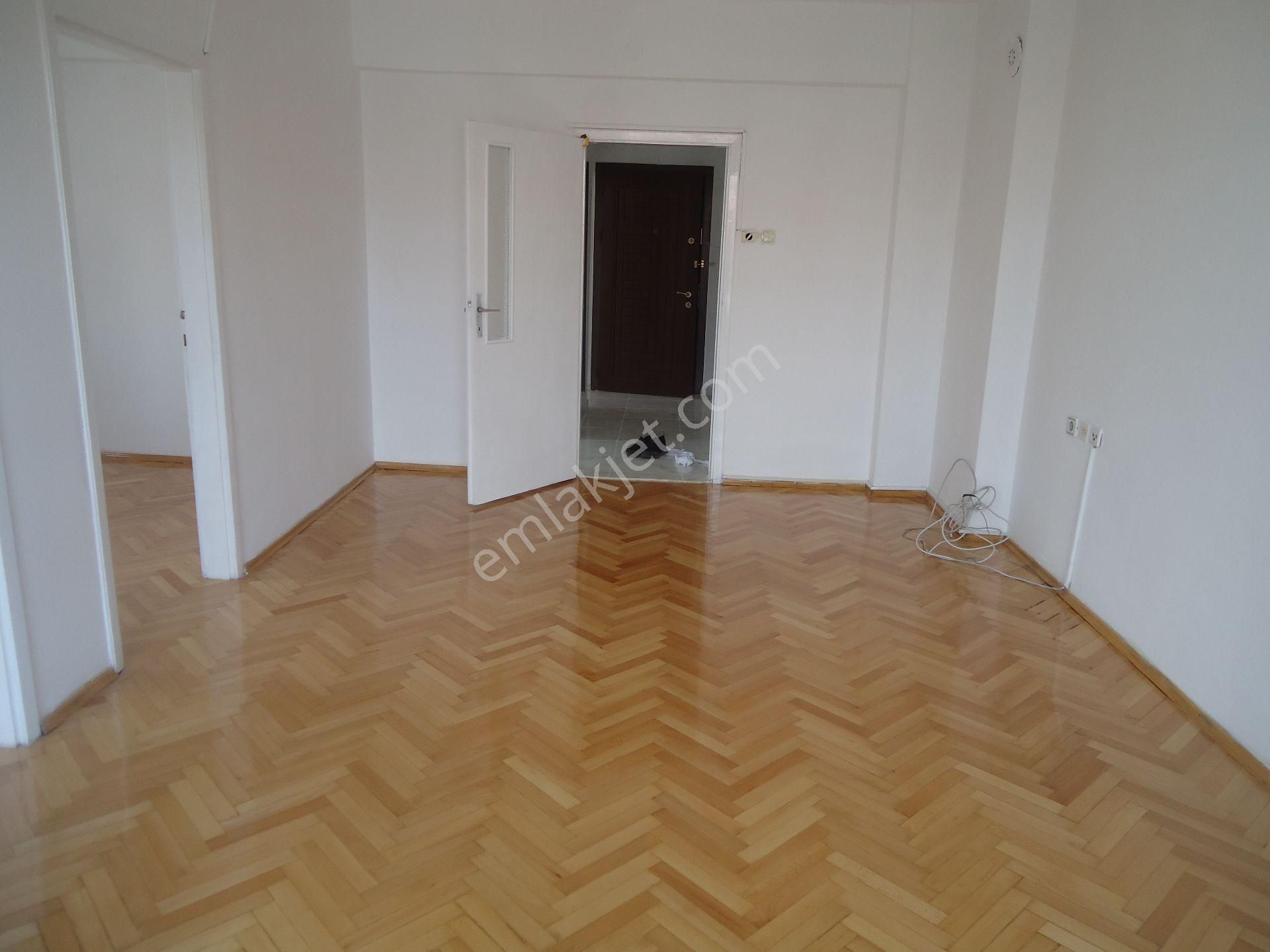 Aydınlıkevlerde 3+1 İçi Yapılı Kiralık Daire Gizem Emlaktan - Görsel 2