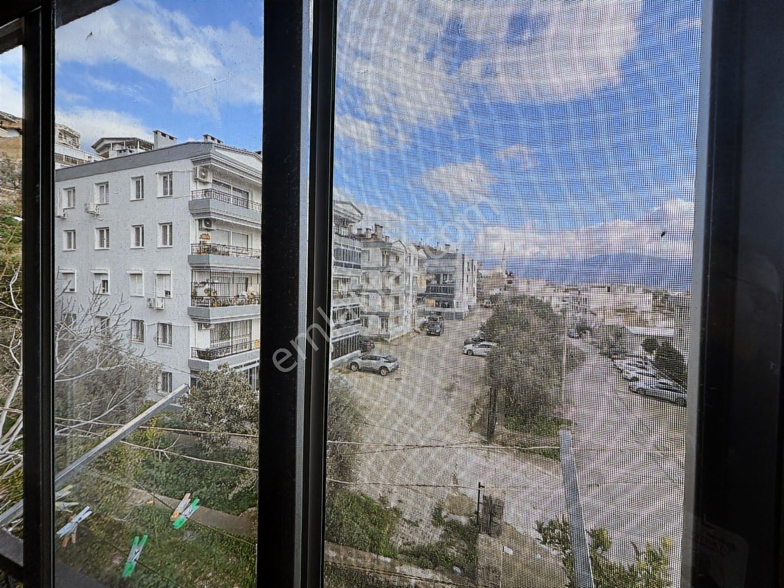 İzmir Bornova Kızılay Mah. Satılık 2+1 Bakımlı Daire - Görsel 15