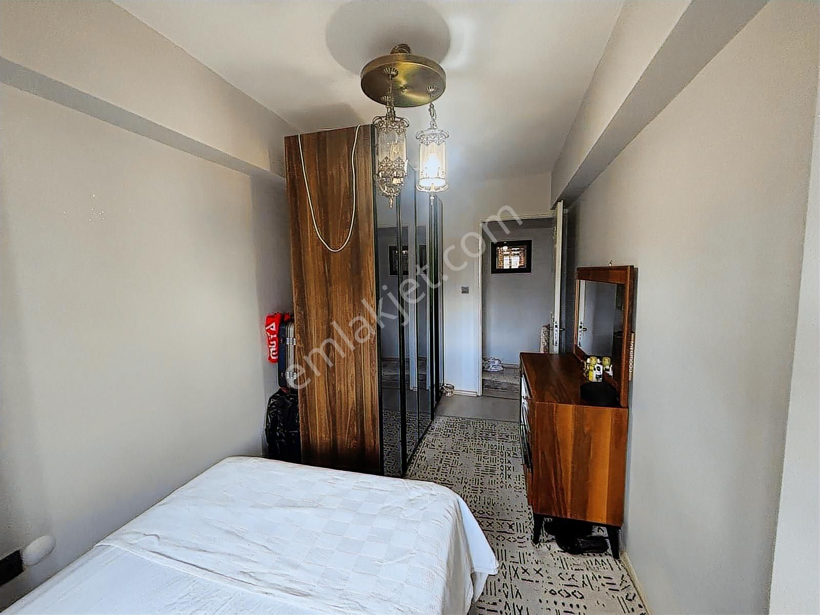 İzmir Bornova Kızılay Mah. Satılık 2+1 Bakımlı Daire - Görsel 10