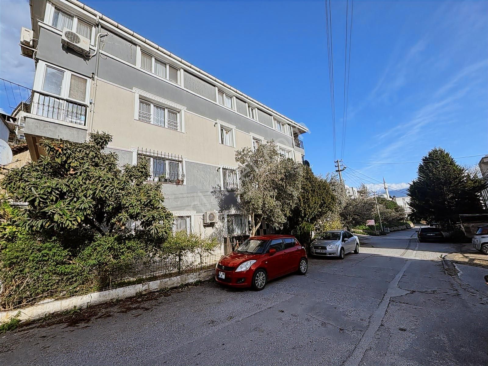 İzmir Bornova Kızılay Mah. Satılık 2+1 Bakımlı Daire