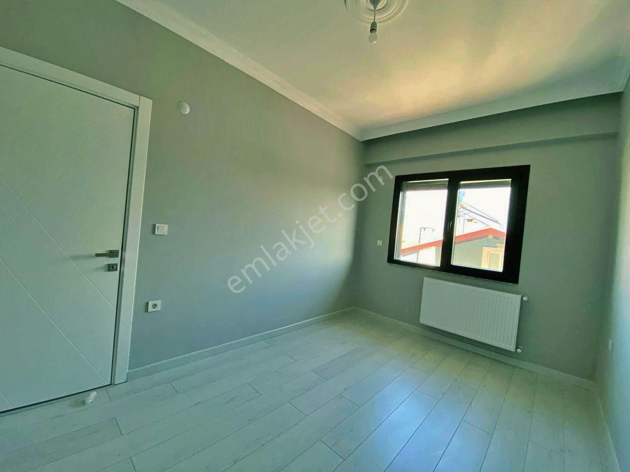 Uytundan Burhaniye Bahçelievler'de Arakat Doğalgazlı 1+1 Daire - Görsel 3