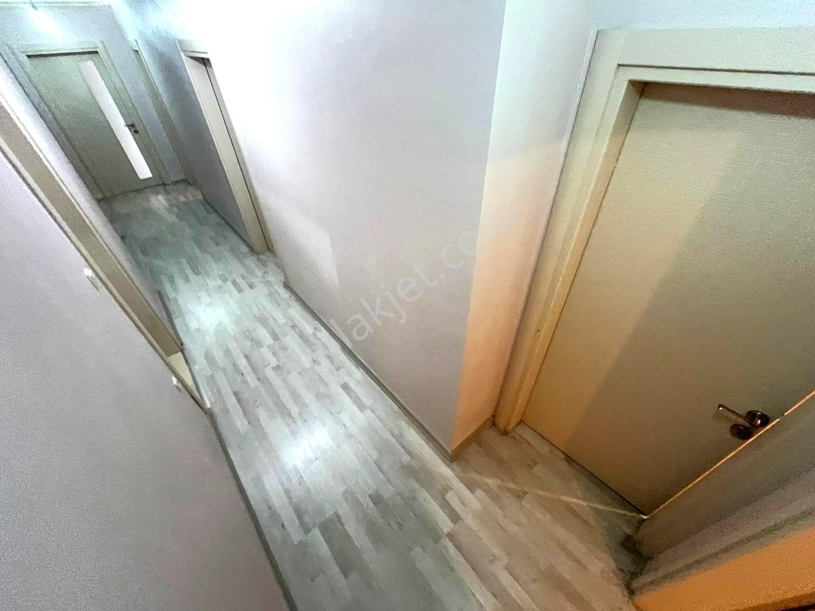 Aygül'den Akçay Merkez'de Ön Cephe Ebeveyn Banyolu Doğalgazlı Cam Balkonlu Fırsat 3+1 Satılık Daire - Görsel 28