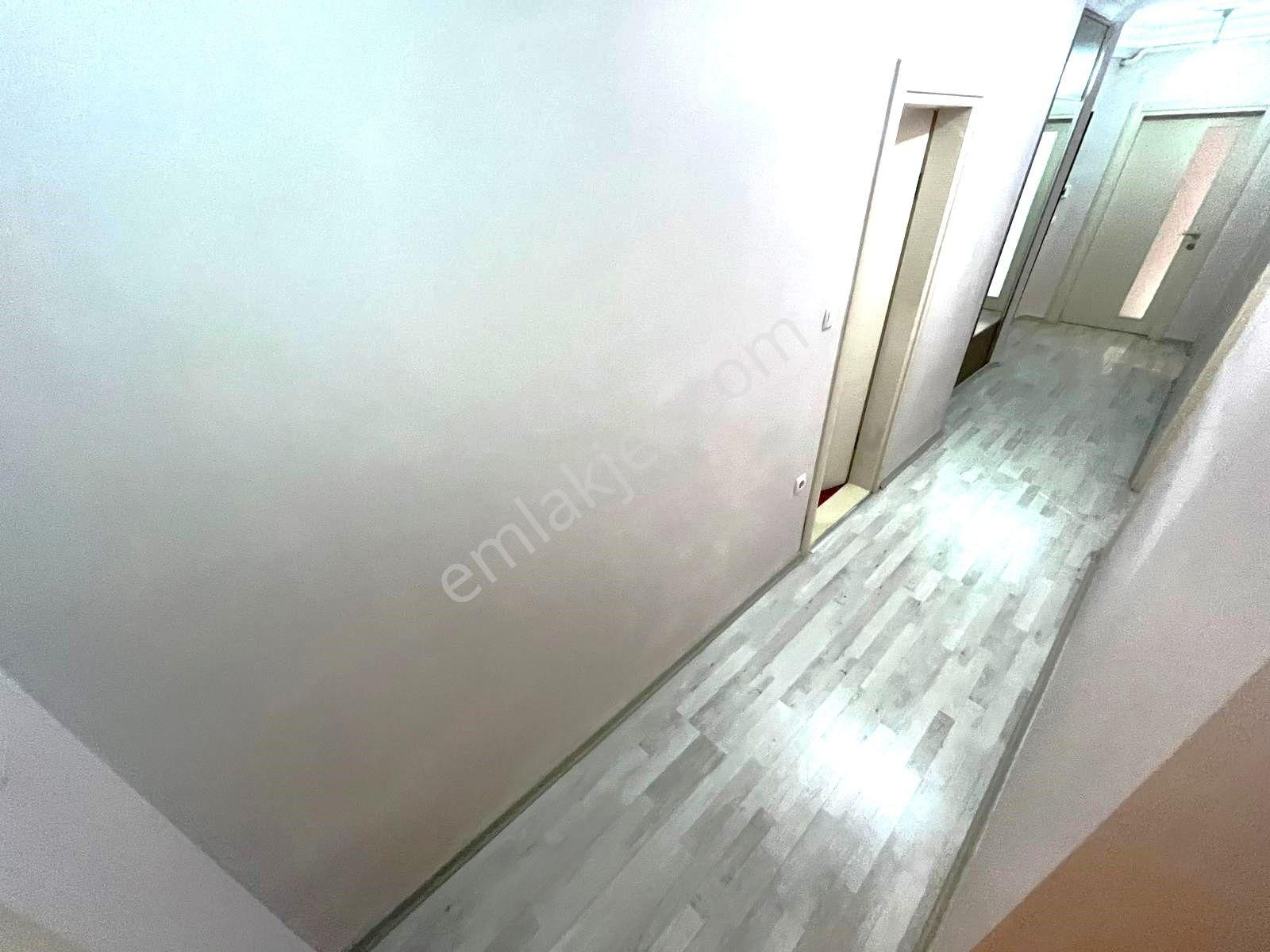 Aygül'den Akçay Merkez'de Ön Cephe Ebeveyn Banyolu Doğalgazlı Cam Balkonlu Fırsat 3+1 Satılık Daire - Görsel 17