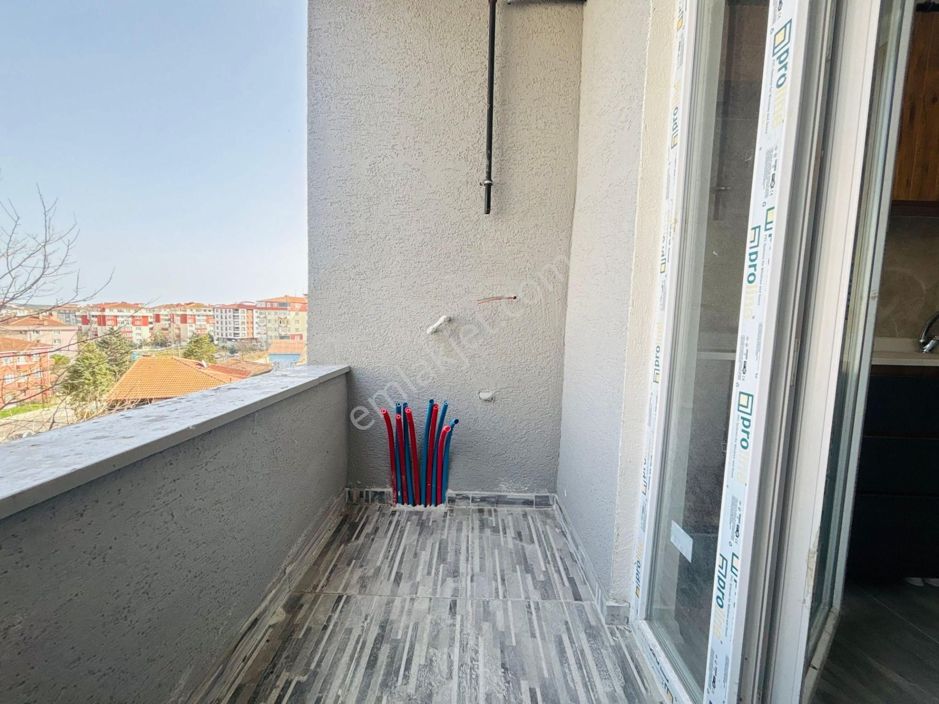 Güven'den Çerkezköy'de Merkezi Konumda Ara Kat Öncephe 2+1 Daire - Görsel 16