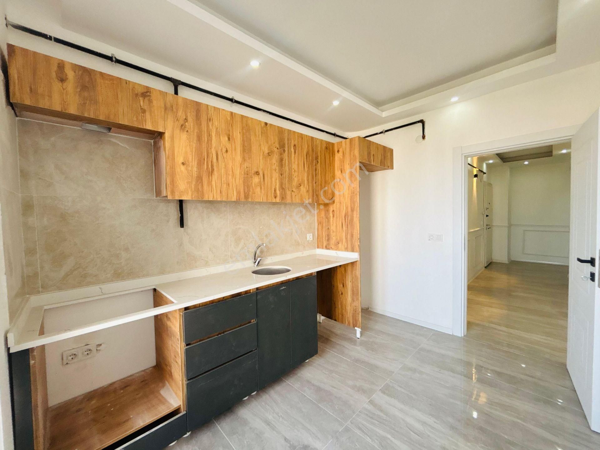 Güven'den Çerkezköy'de Merkezi Konumda Ara Kat Öncephe 2+1 Daire - Görsel 8