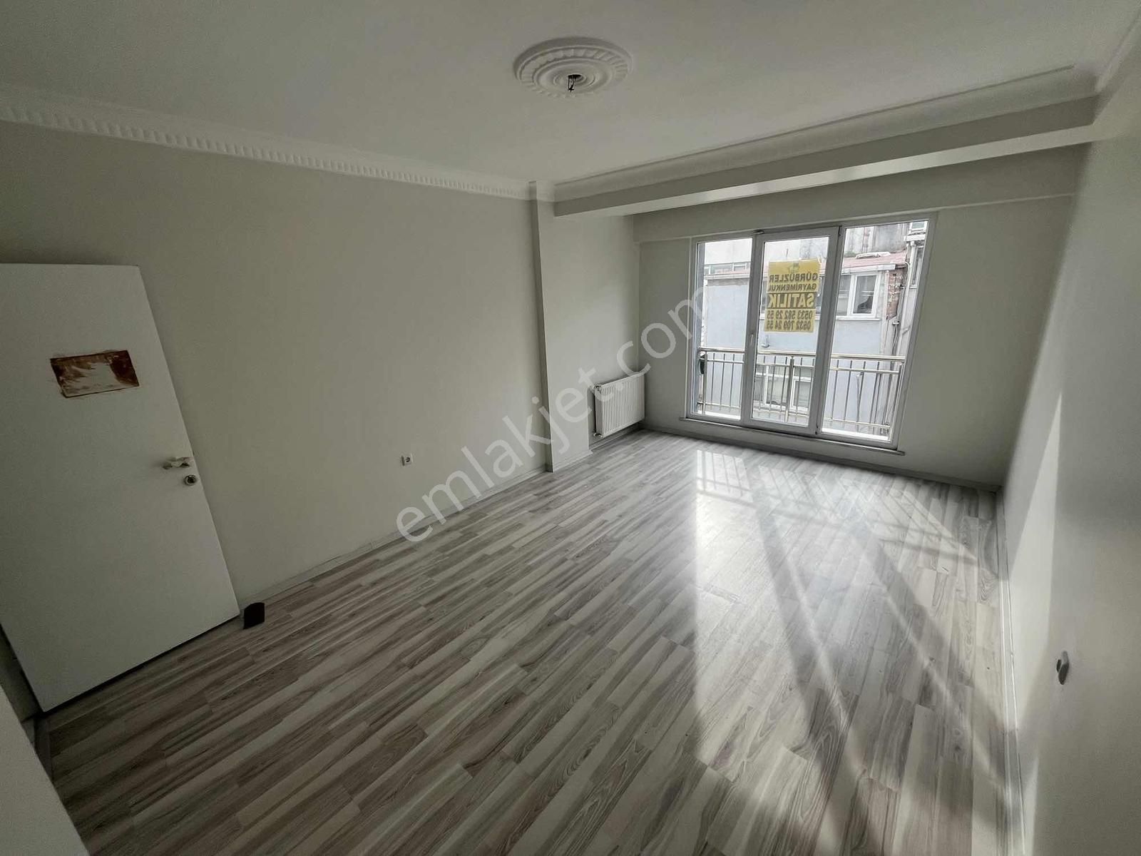 İkitelli M.akif'de 110m² Ebeveyn Banyolu 2+1 2.kat Arakat Daire