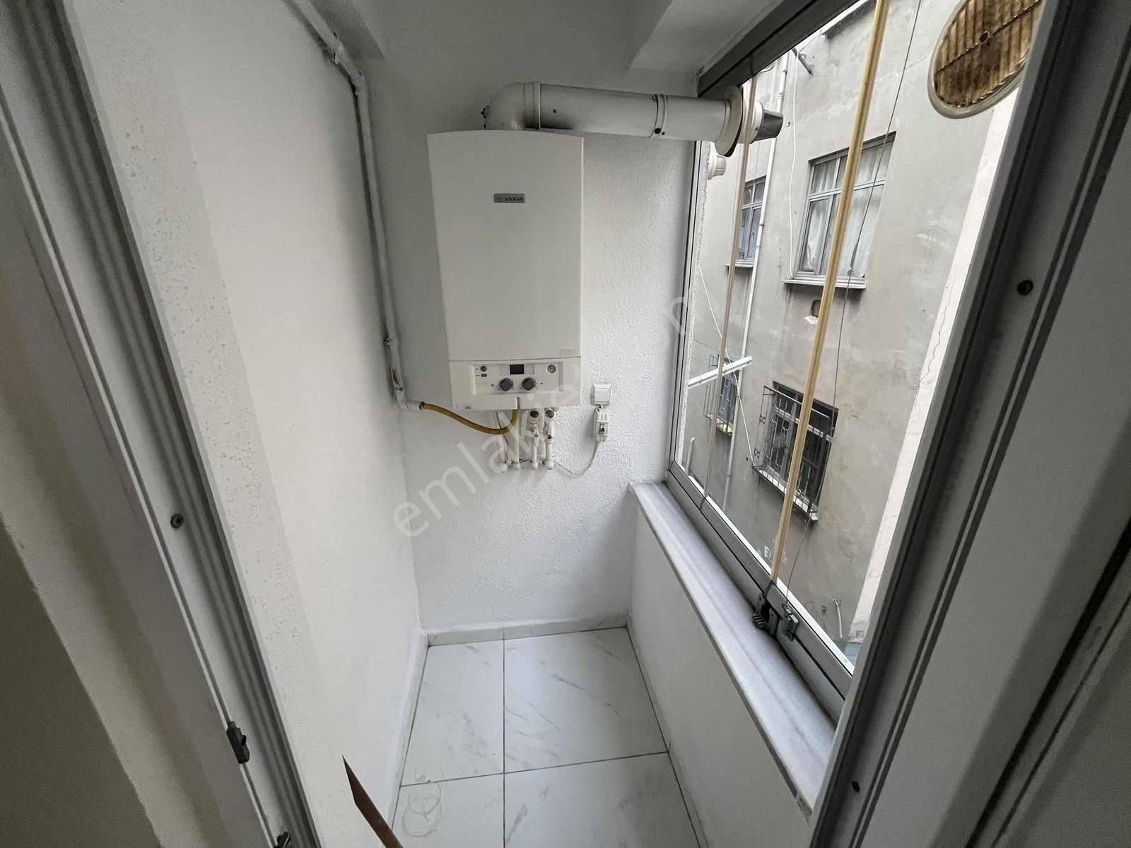 İkitelli M.akif'de 110m² Ebeveyn Banyolu 2+1 2.kat Arakat Daire - Görsel 13