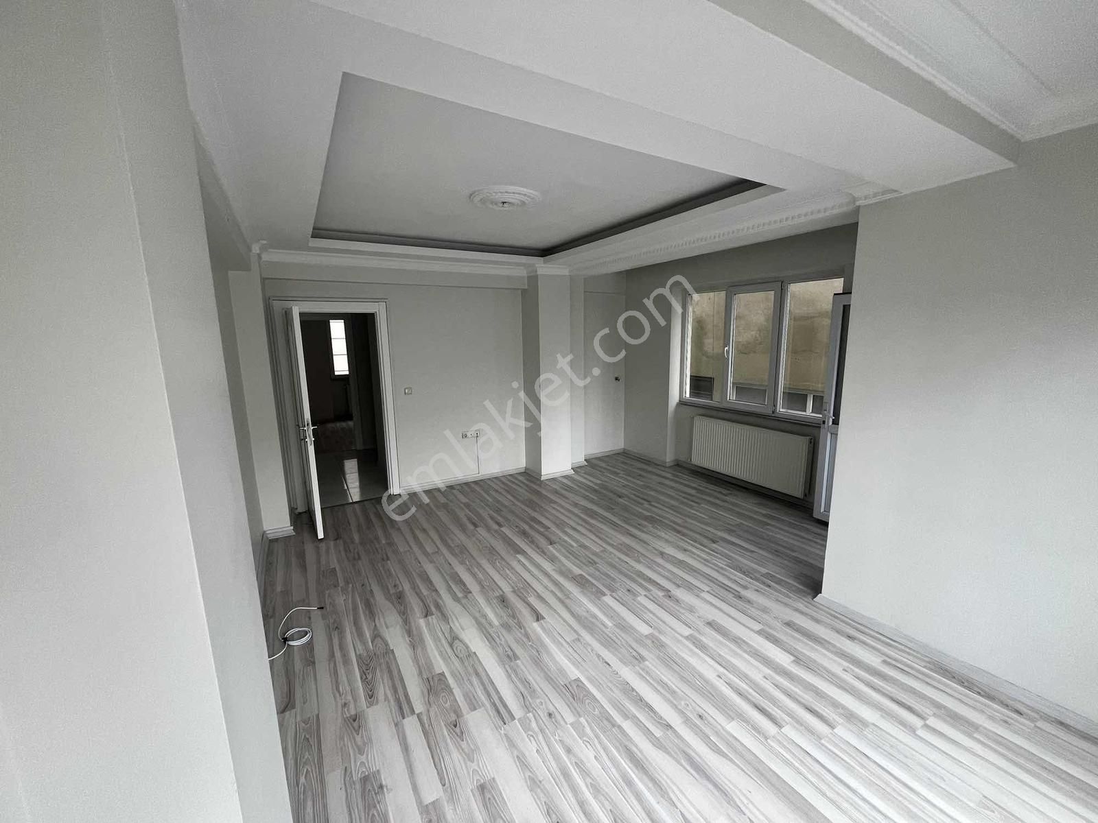 İkitelli M.akif'de 110m² Ebeveyn Banyolu 2+1 2.kat Arakat Daire - Görsel 18