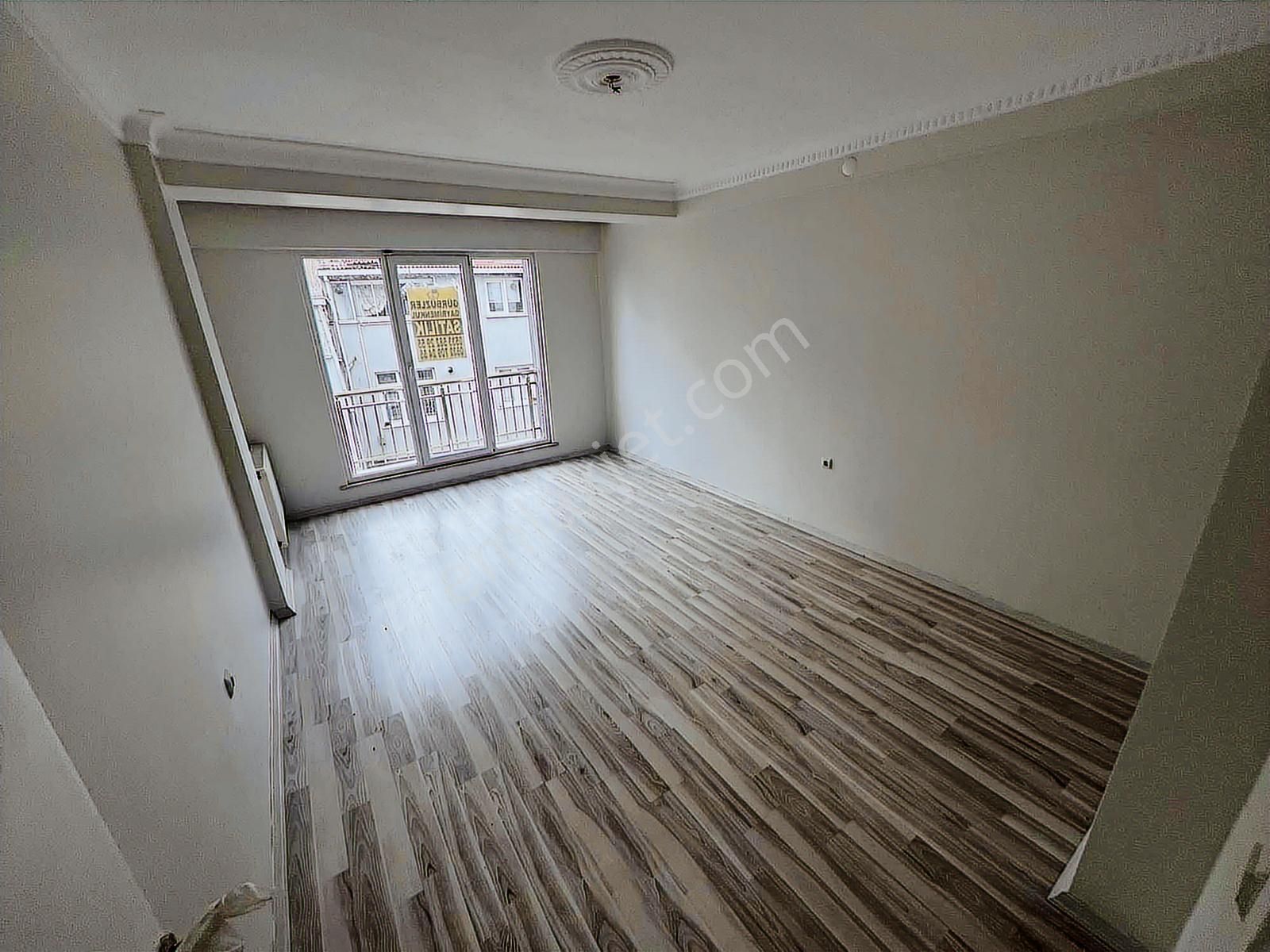 İkitelli M.akif'de 110m² Ebeveyn Banyolu 2+1 2.kat Arakat Daire - Görsel 25