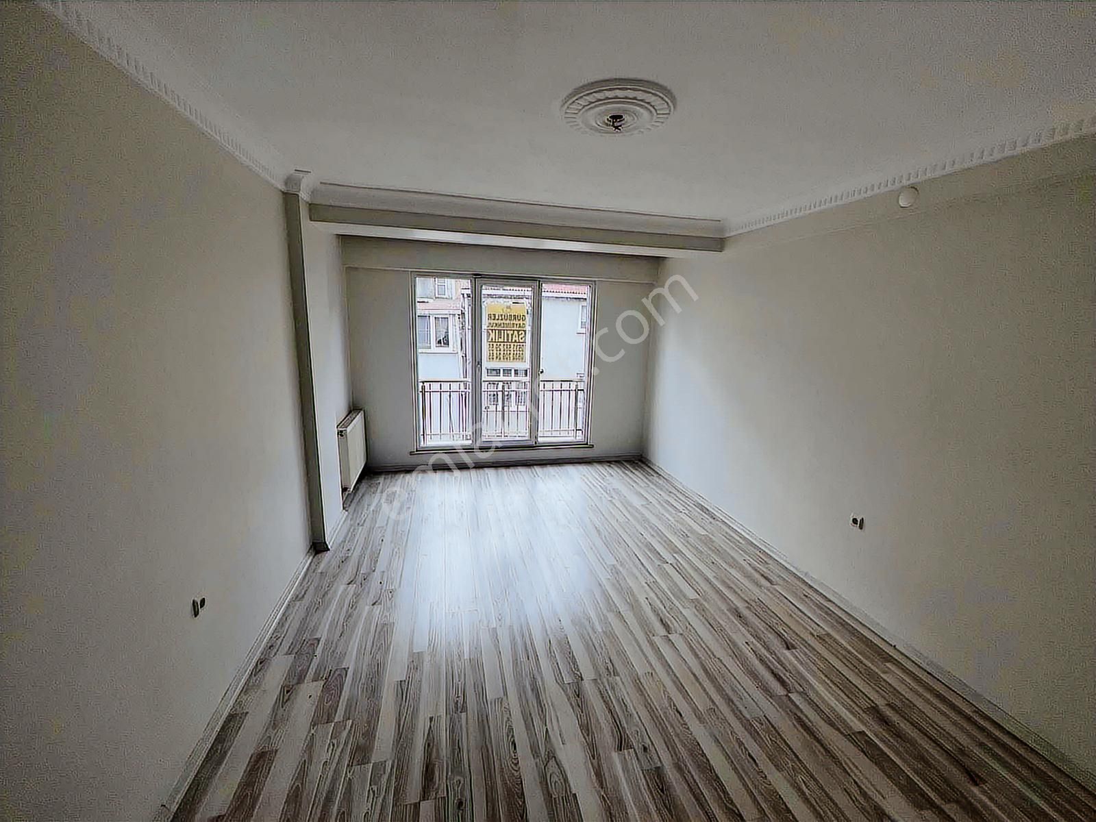 İkitelli M.akif'de 110m² Ebeveyn Banyolu 2+1 2.kat Arakat Daire - Görsel 11