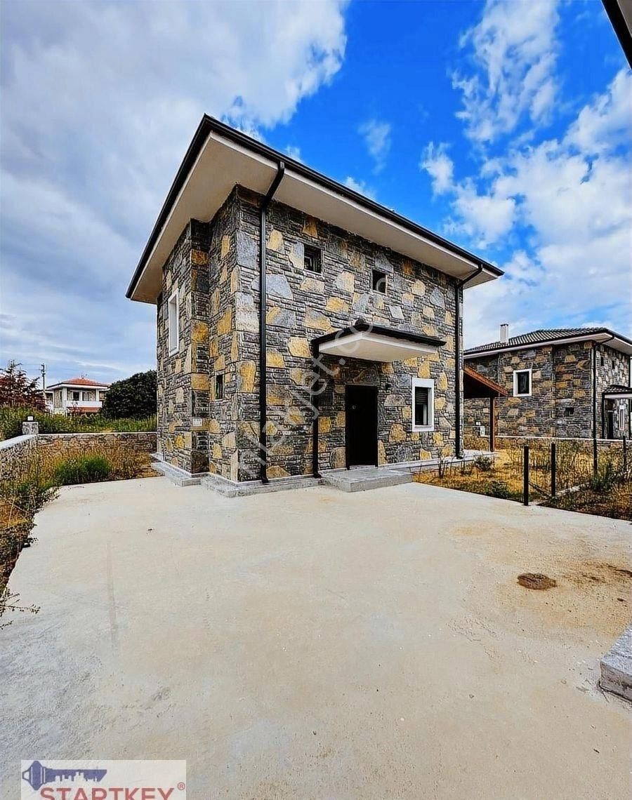 Startkey Pelit Burgazda Denize Çok Yakın 3+1 Tam Müstakil Villa - Görsel 12