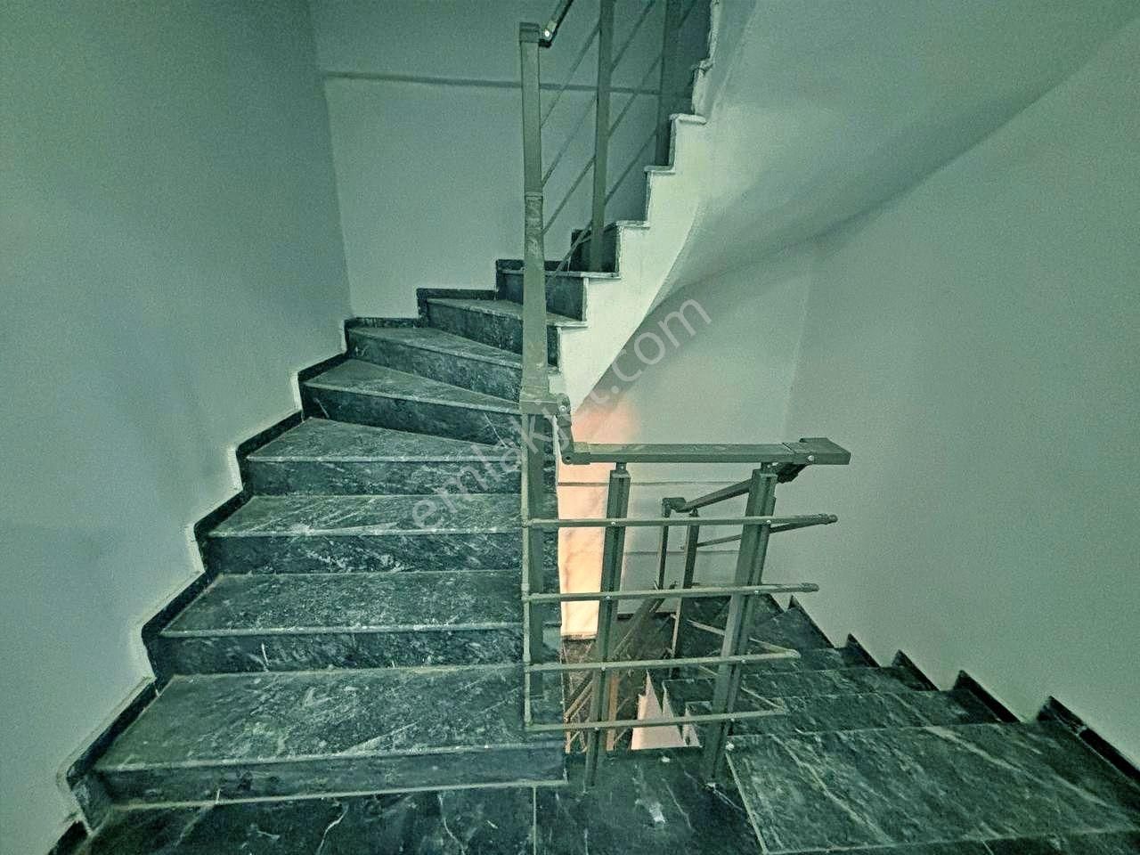 Uytundan Bahçelievlerde Mustakil Tadında Kapalı Otoparklı 2+1 - Görsel 24