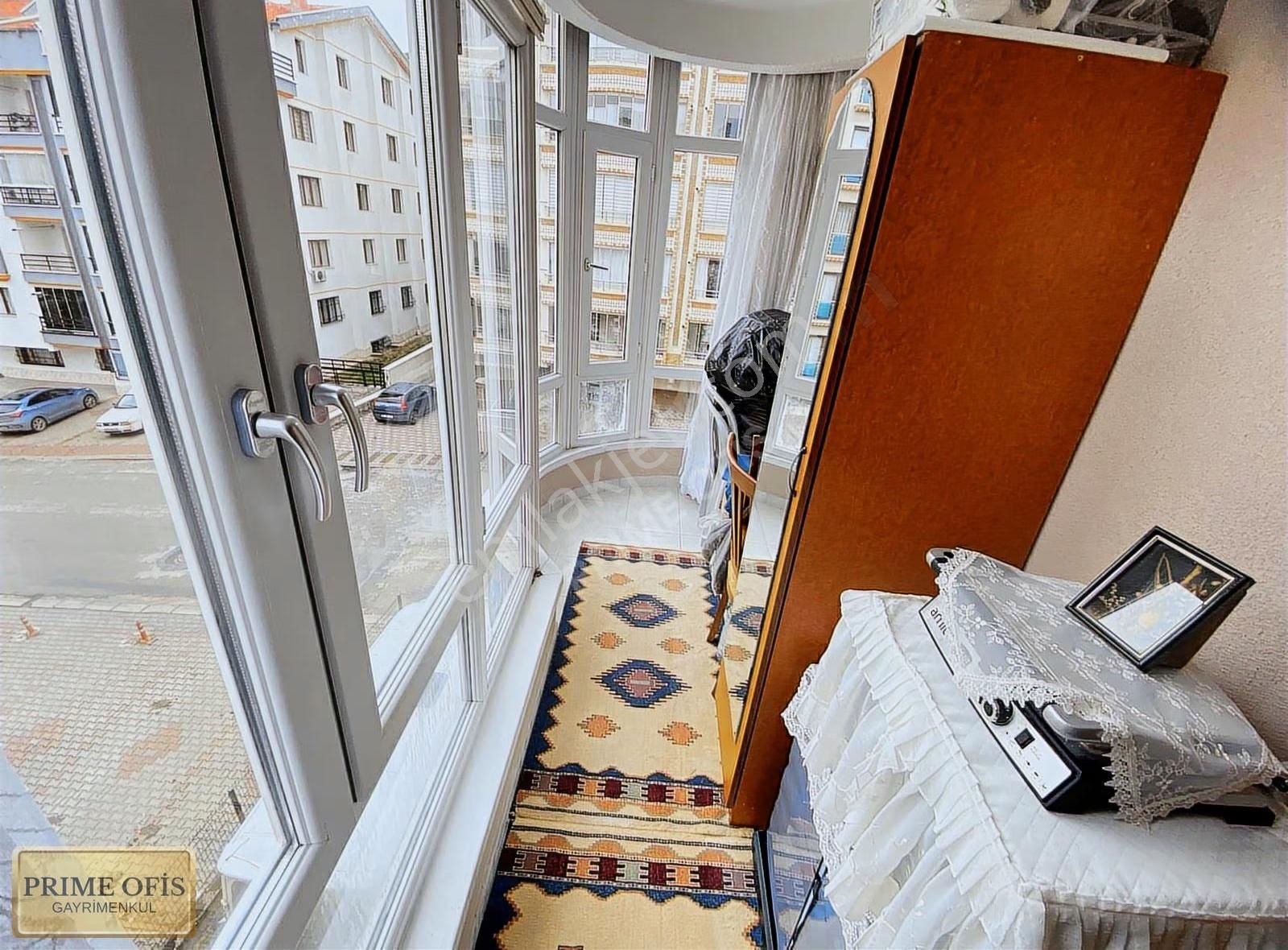 Ayvalıda Yapılı Kapalı Balkonlu Satılık 3+1 Prıme Ofıs'ten - Görsel 4