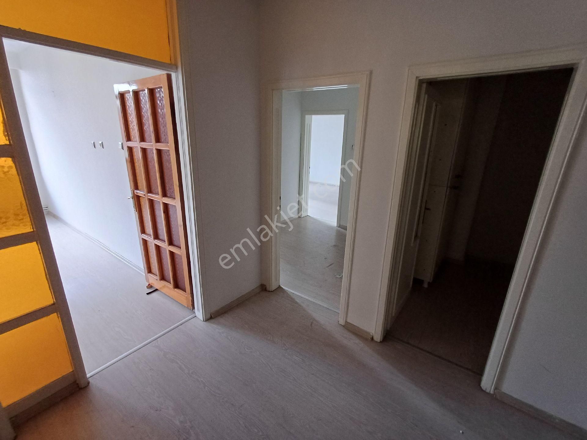 Kiralık 3+1 Ofis Ana Cadde Üzerinde Onur Pasajı Üstü - Görsel 18