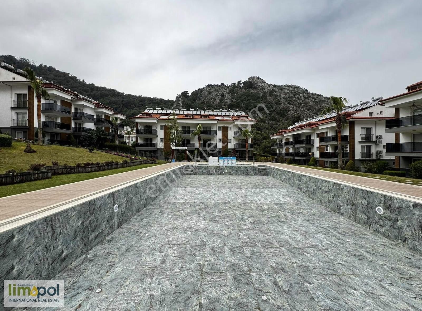 Taşyaka'da Prestijli Sitede Havuzlu 3+1 Dubleks Satılık Daire - Görsel 15