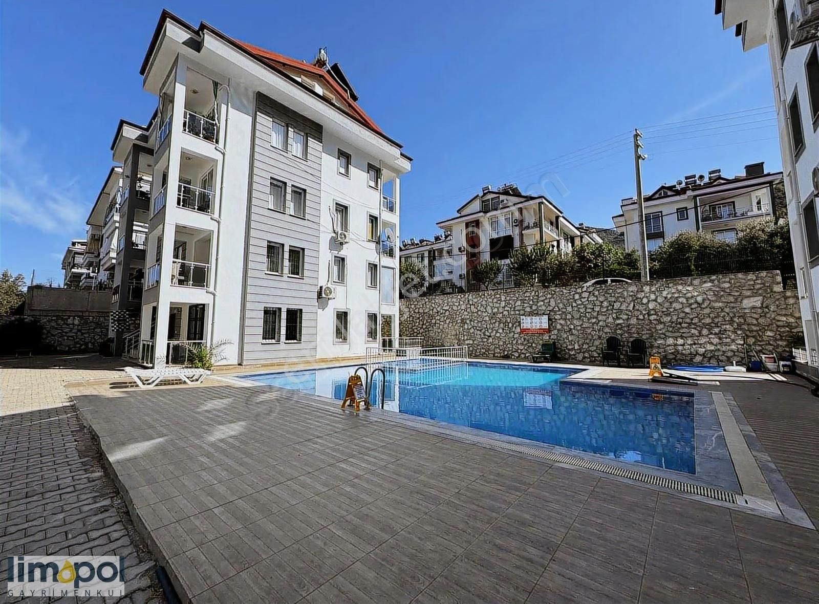 Patlangıçta Havuzlu Sitede 1+1 Satılık Daire! - Görsel 6