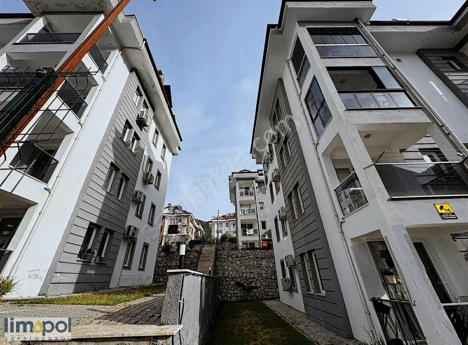 Patlangıçta Havuzlu Sitede 1+1 Satılık Daire! - Görsel 12