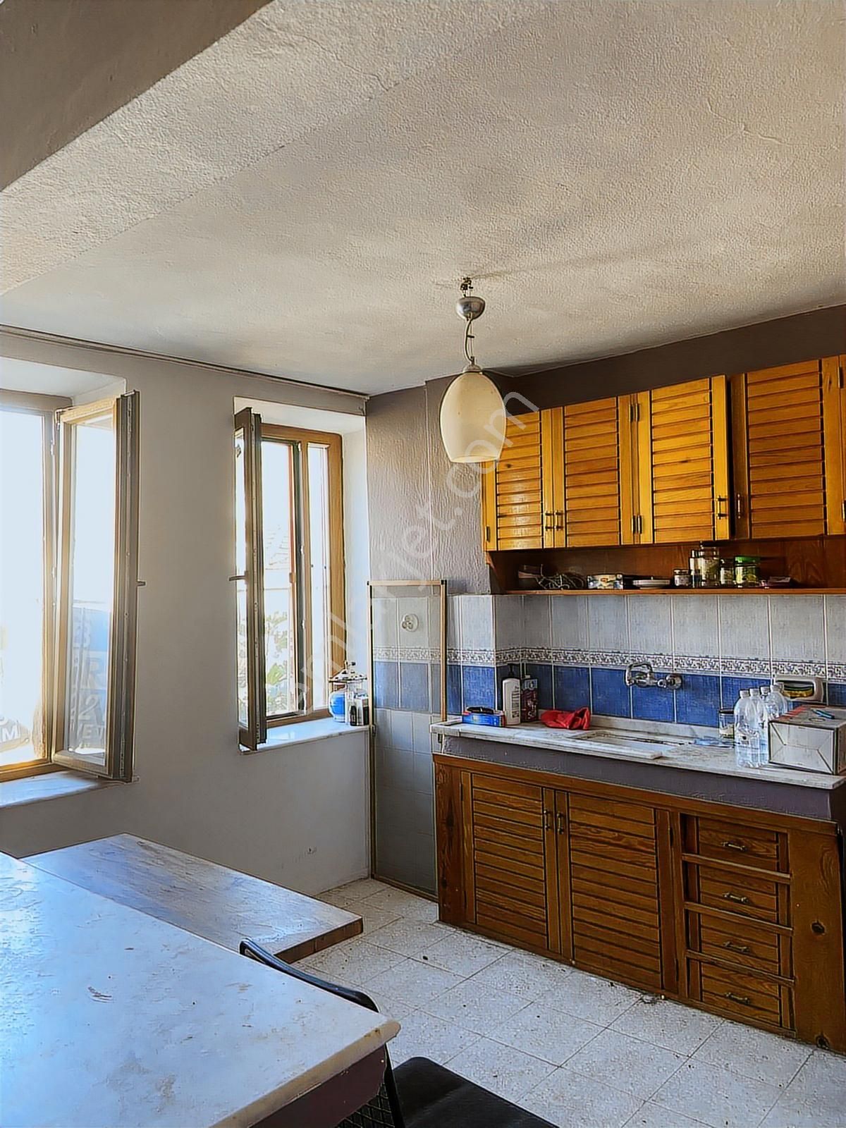 Yenifoça Merkezde Marinaya Yakın Kiralık 3+1 Taş Dubleks Daire - Görsel 11