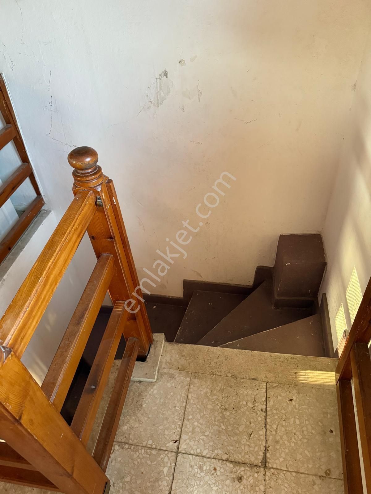 Yenifoça Merkezde Marinaya Yakın Kiralık 3+1 Taş Dubleks Daire - Görsel 15