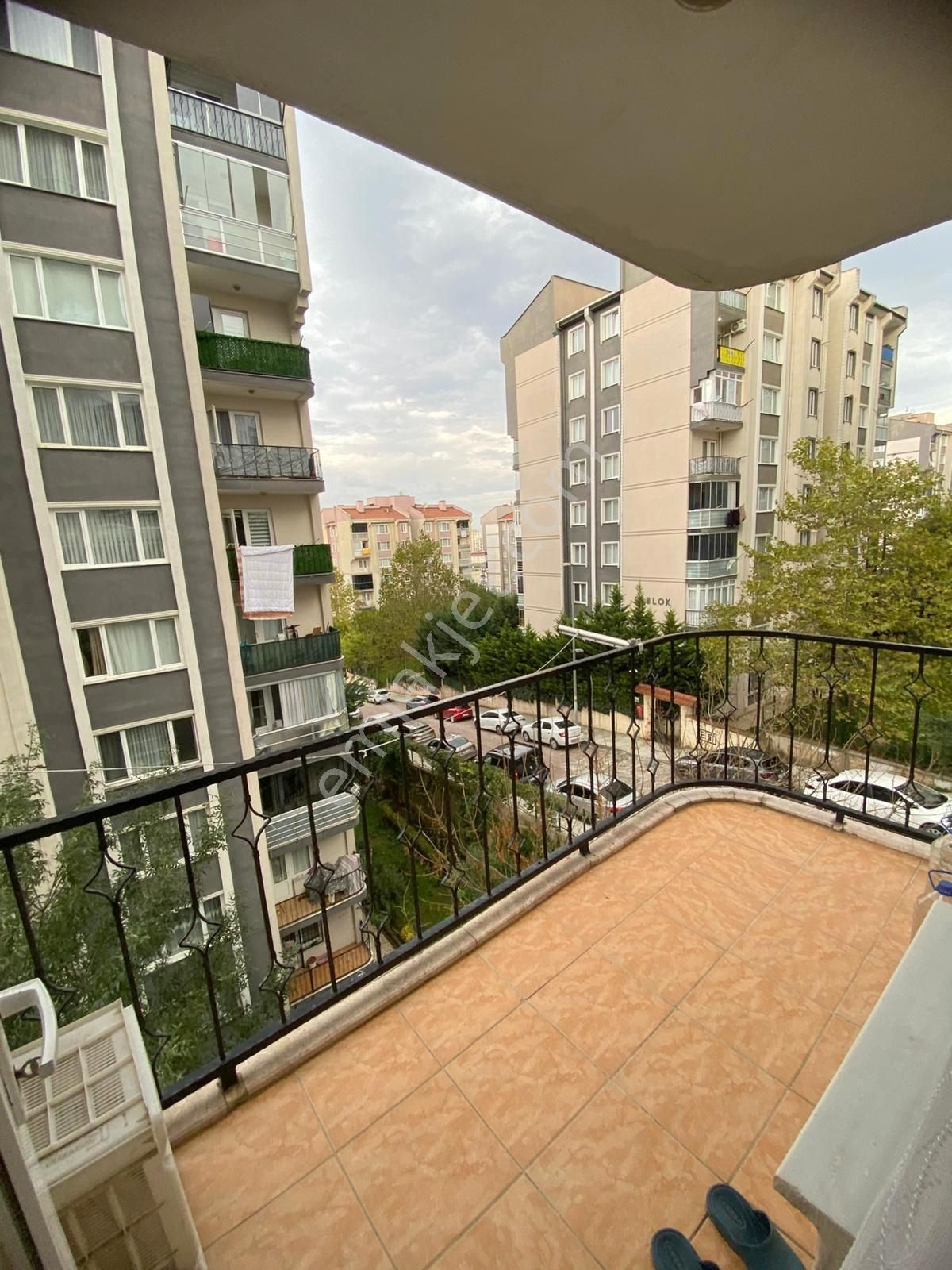 Mertcan'dan Kurtköy Mesken Bloklarında Ara Kat Balkonlu 2+1 - Görsel 8