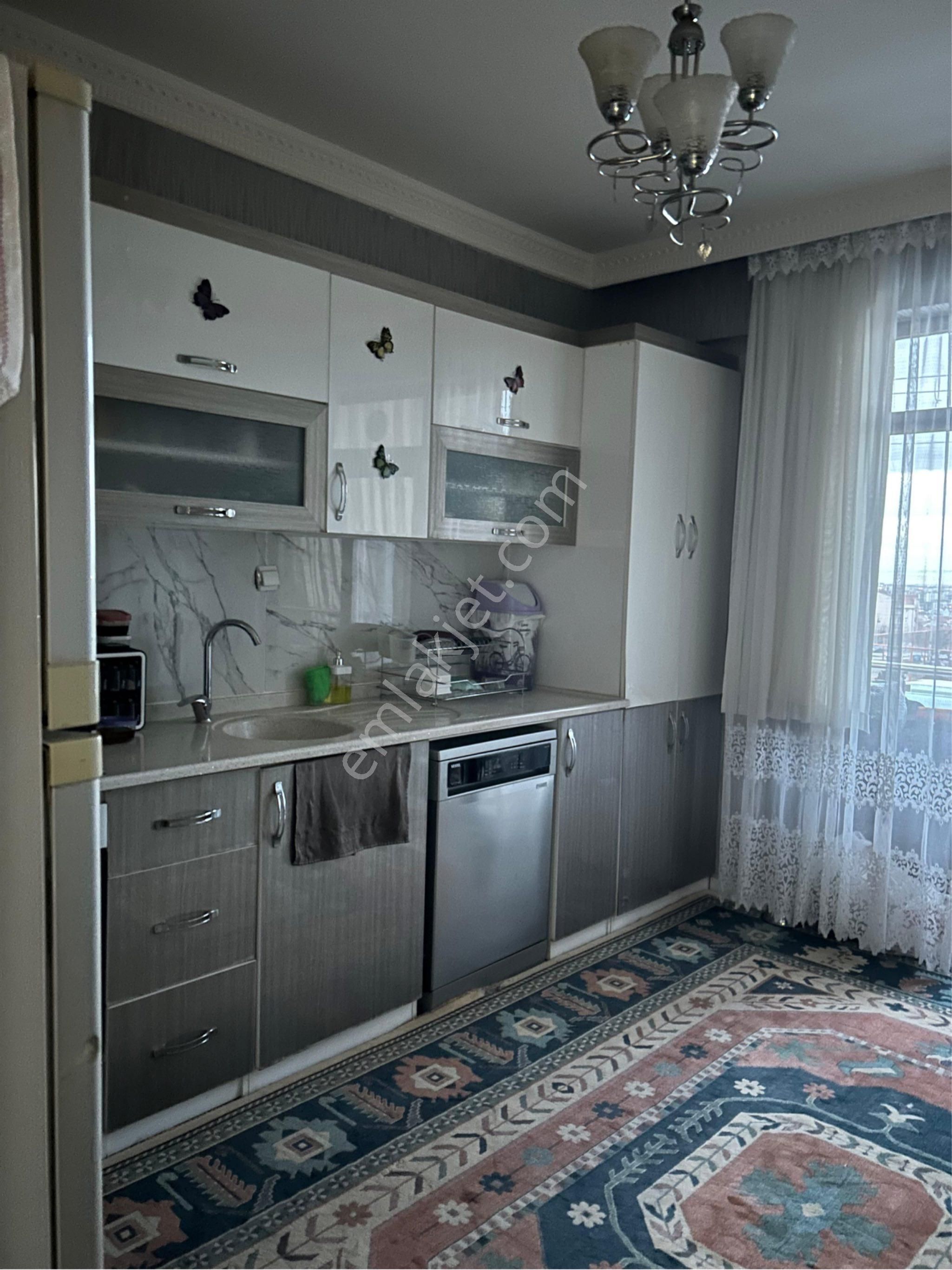 Kelebekler Vadisi Yakınında Geniş Daire Satışta! - Görsel 2