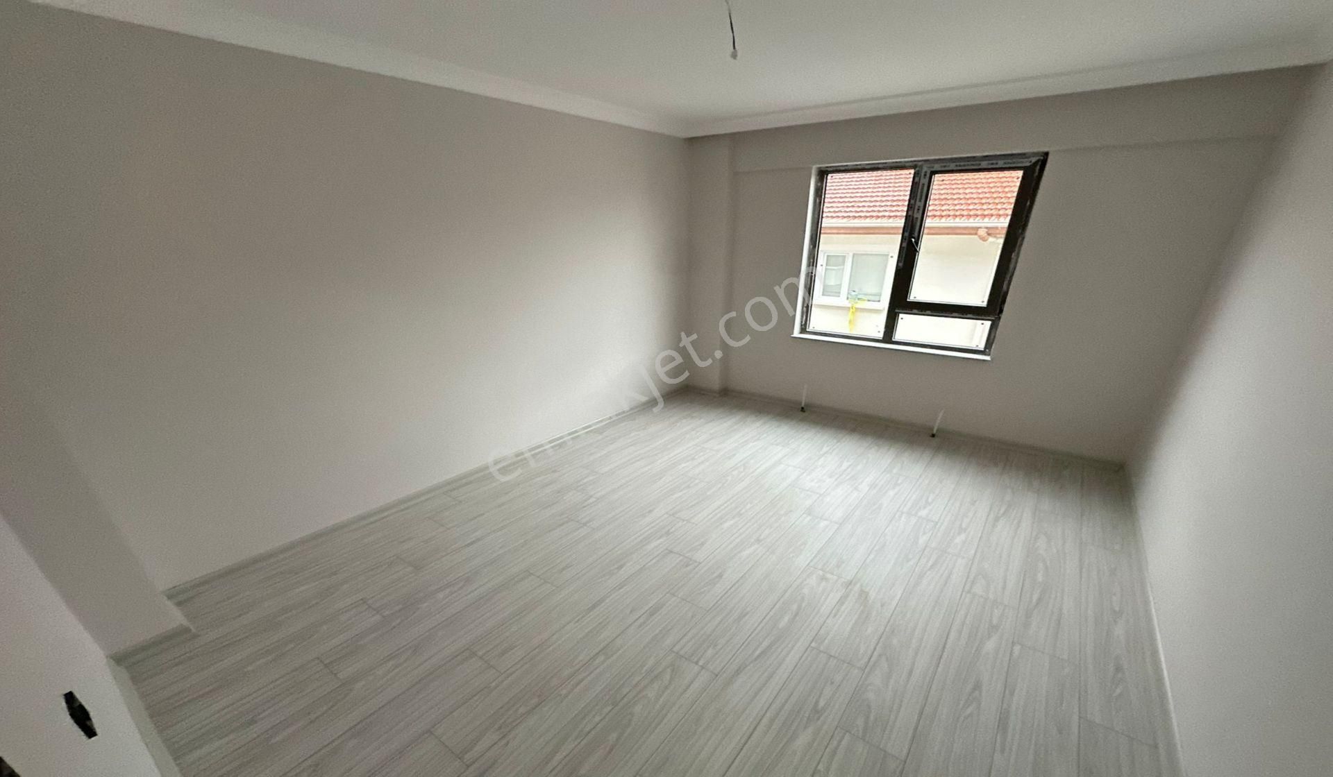 Kanunide Sıfır Binada Site Konseptinde Ara Katta 3+1 Geniş - Görsel 8