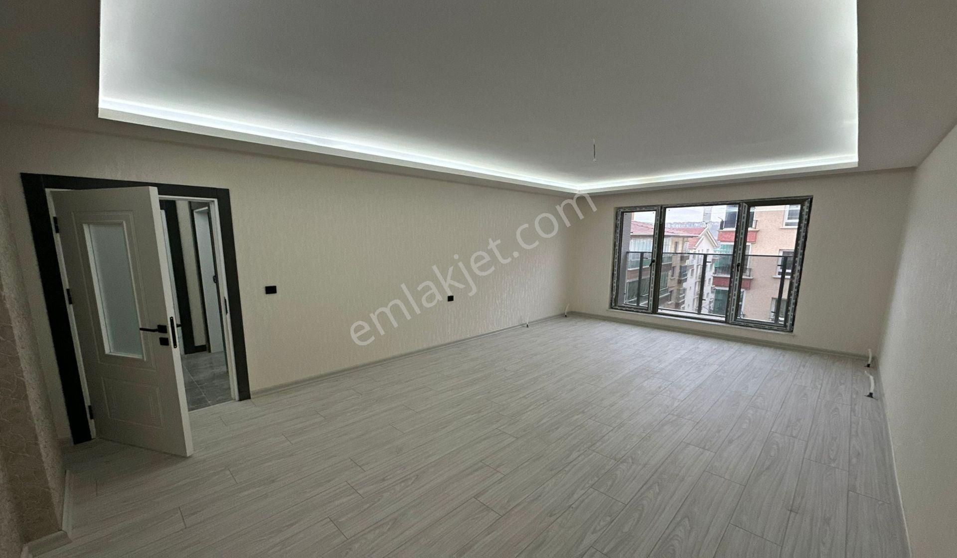 Kanunide Sıfır Binada Site Konseptinde Ara Katta 3+1 Geniş - Görsel 12