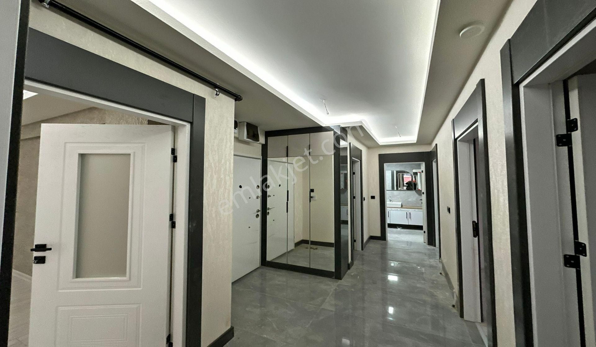 Kanunide Sıfır Binada Site Konseptinde Ara Katta 3+1 Geniş - Görsel 25