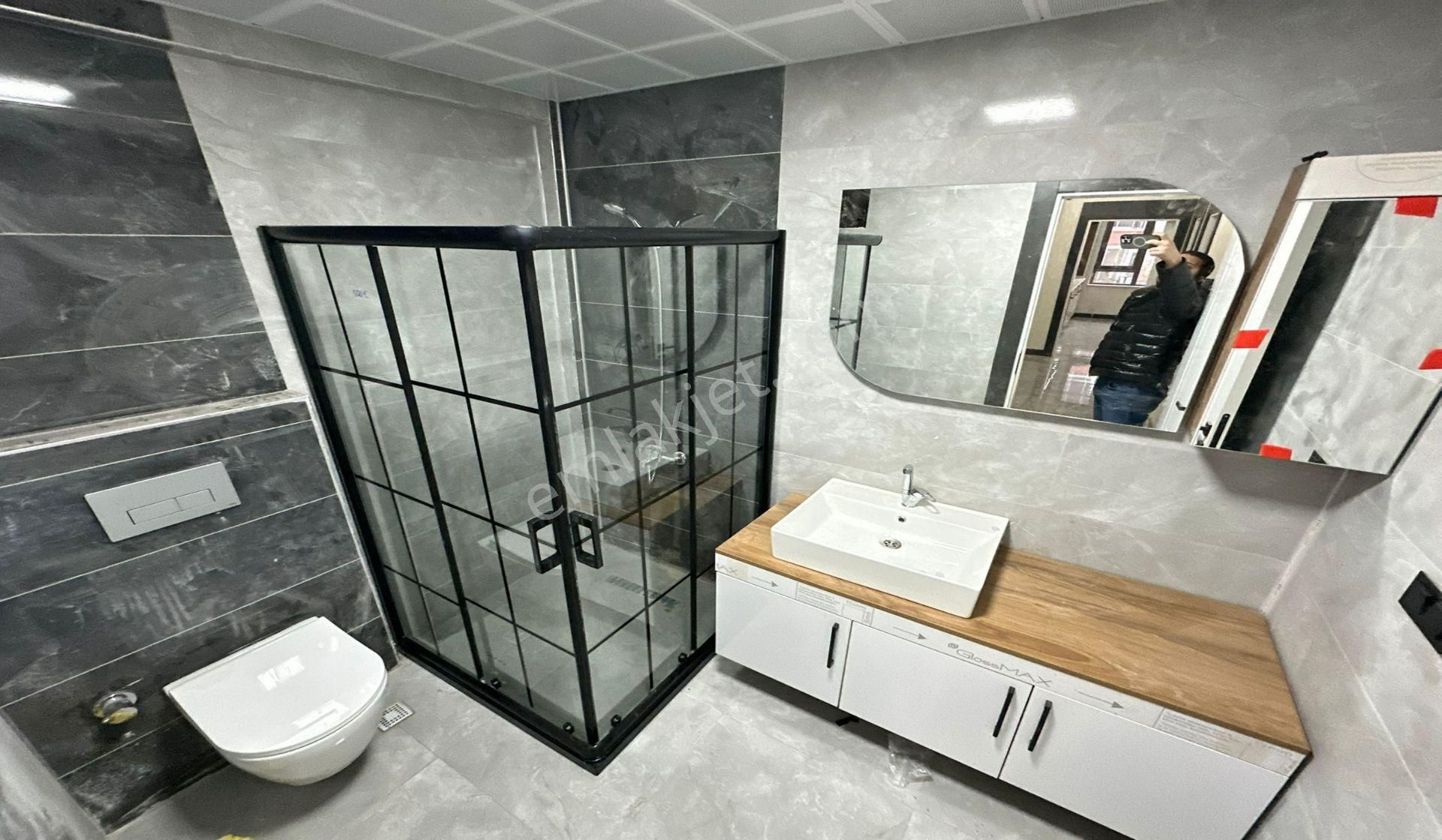 Kanunide Sıfır Binada Site Konseptinde Ara Katta 3+1 Geniş - Görsel 24