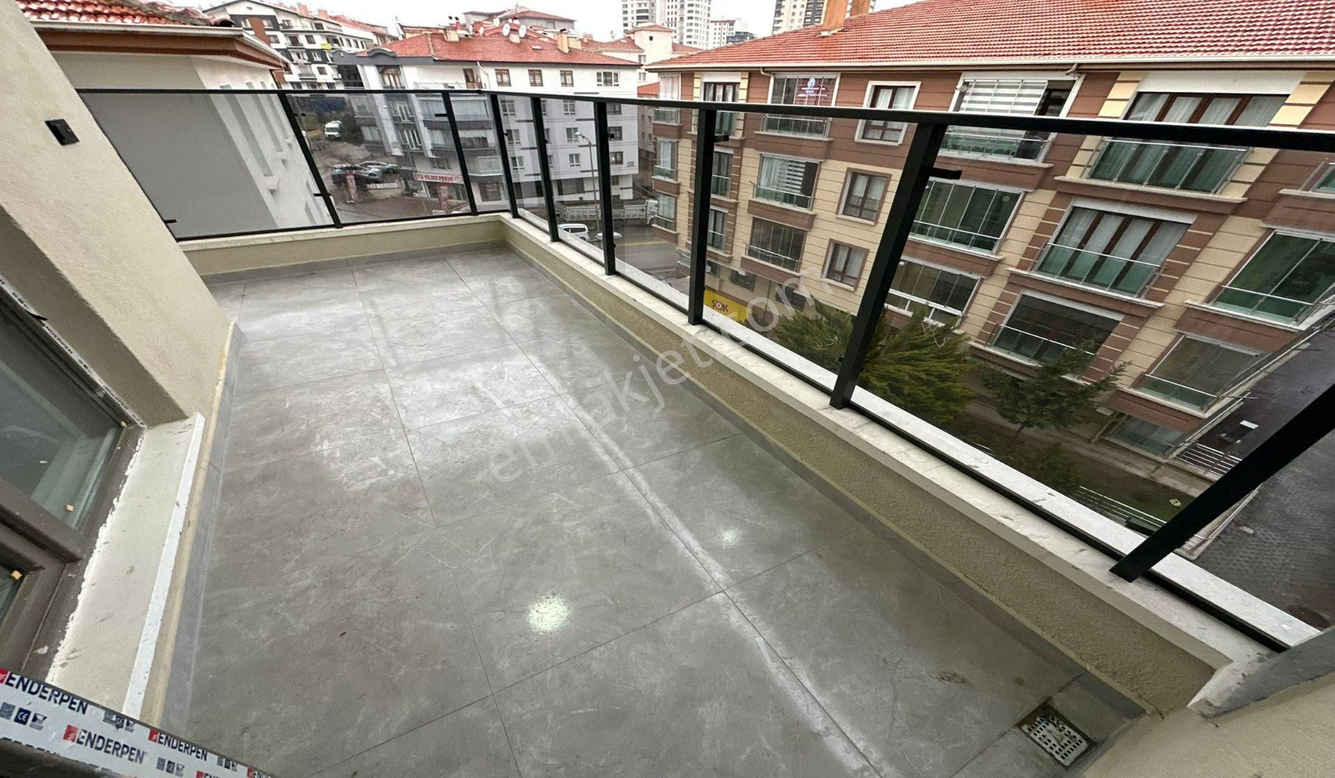 Kanunide Sıfır Binada Site Konseptinde Ara Katta 3+1 Geniş - Görsel 7