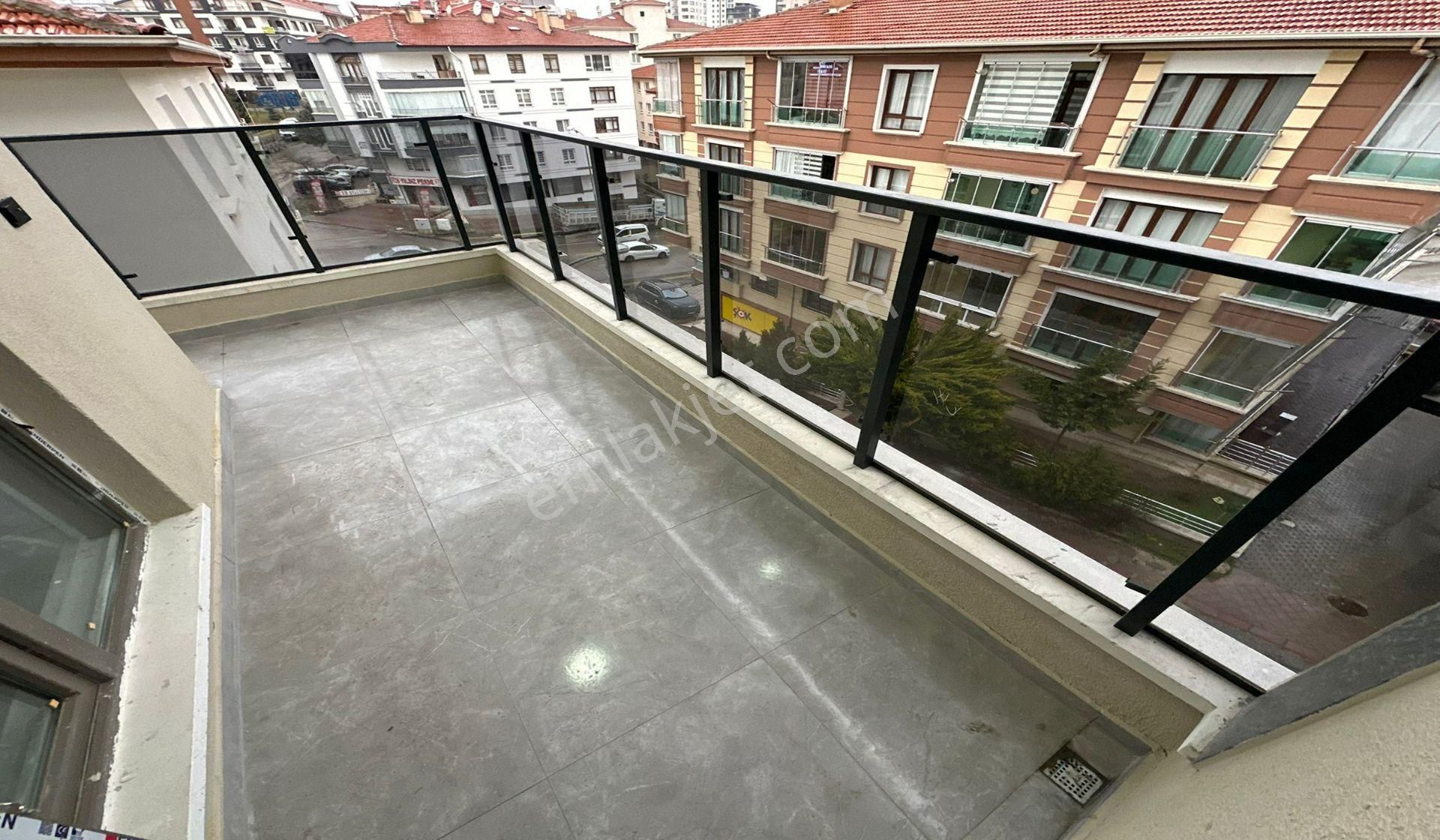 Kanunide Sıfır Binada Site Konseptinde Ara Katta 3+1 Geniş - Görsel 20