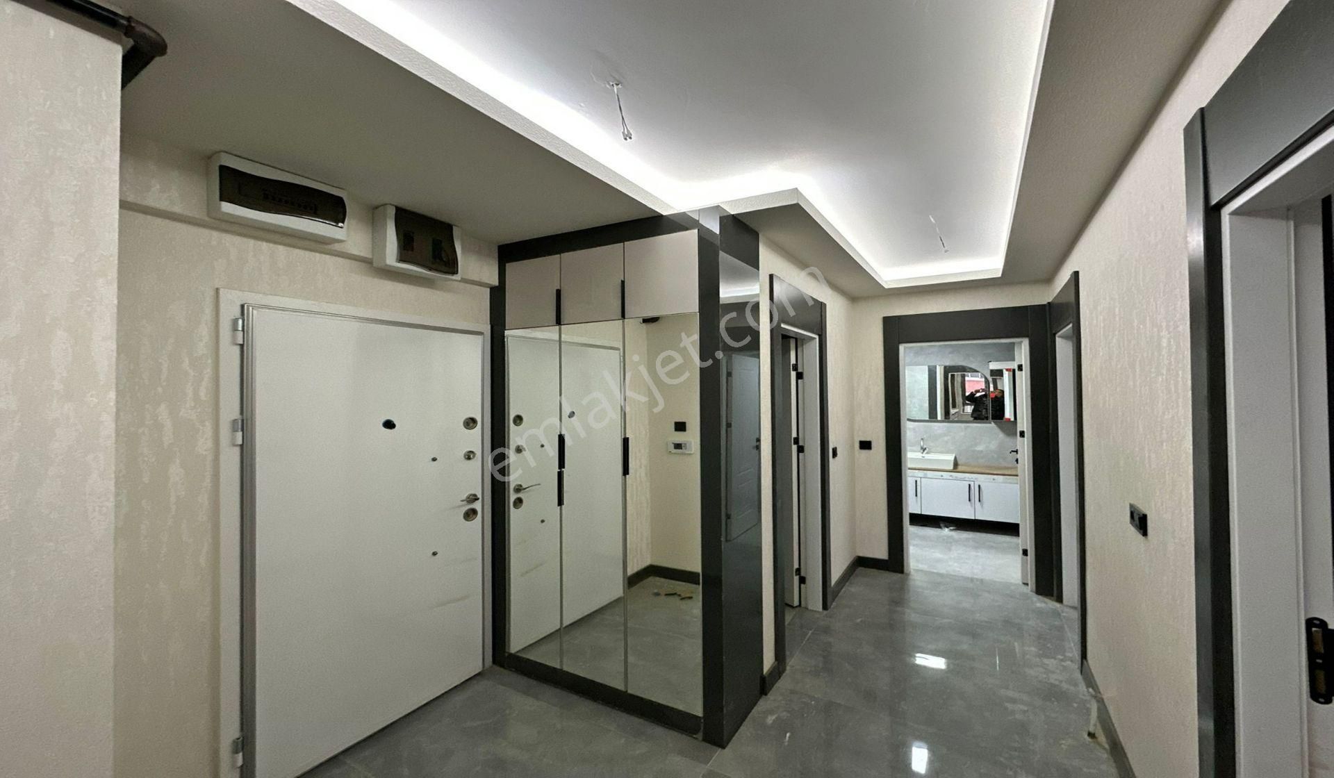 Kanunide Sıfır Binada Site Konseptinde Ara Katta 3+1 Geniş - Görsel 28